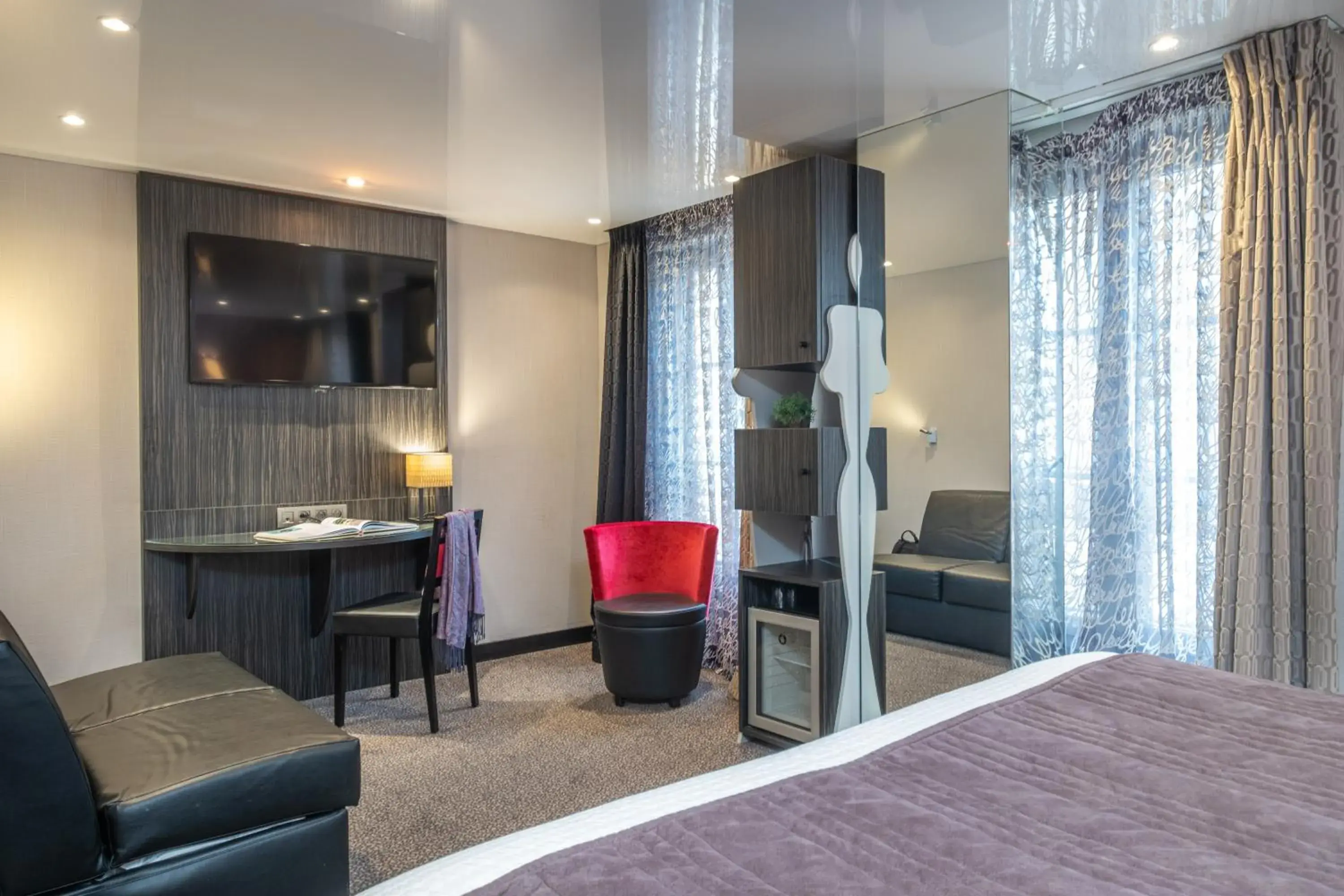 Bedroom, Bed in Hôtel Du Vieux Saule Bedroom, Bed in Hôtel Du Vieux Saule