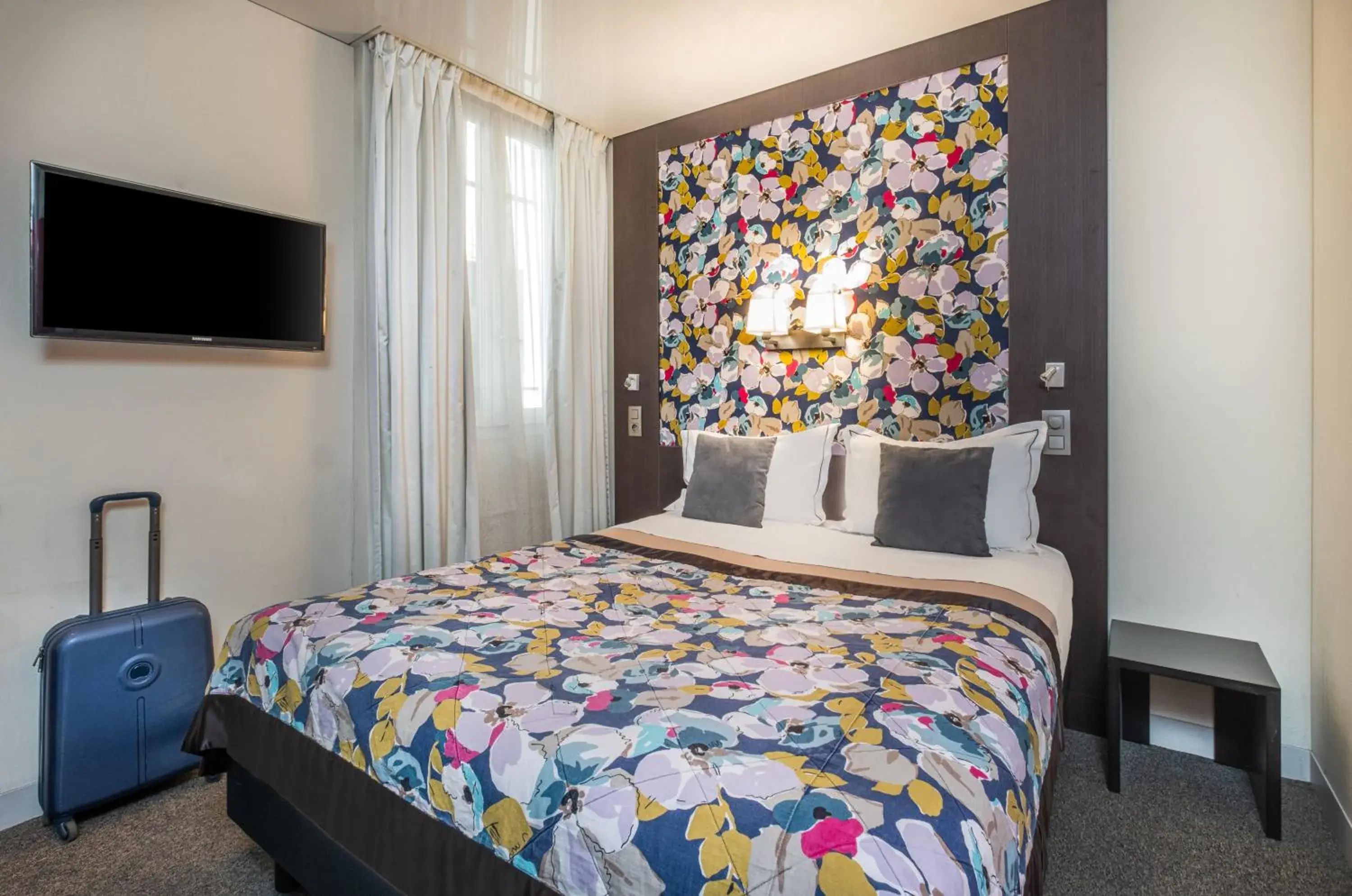 Bedroom, Bed in Hôtel Du Vieux Saule Bedroom, Bed in Hôtel Du Vieux Saule