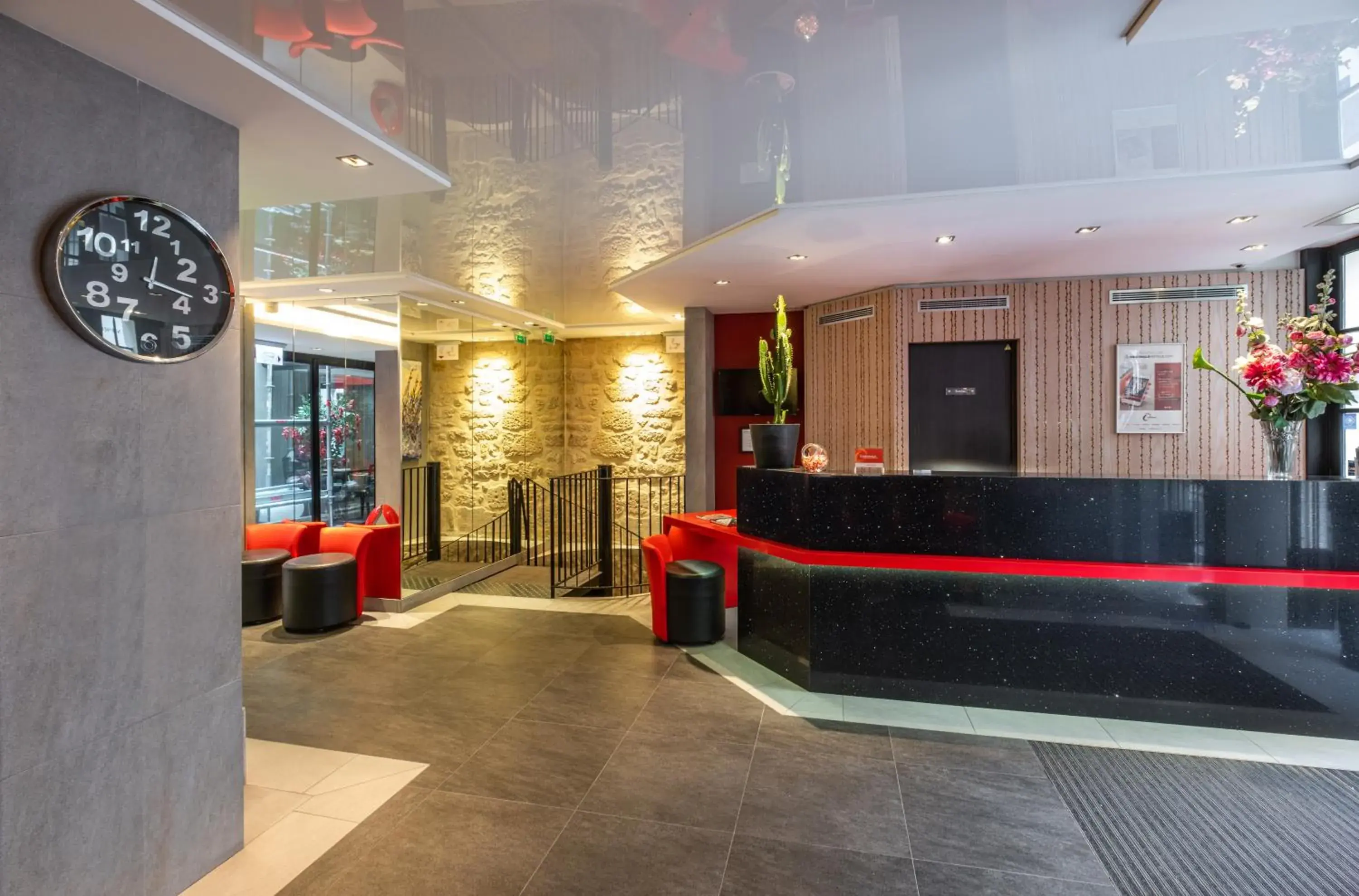 Lobby or reception in Hôtel Du Vieux Saule Lobby or reception in Hôtel Du Vieux Saule