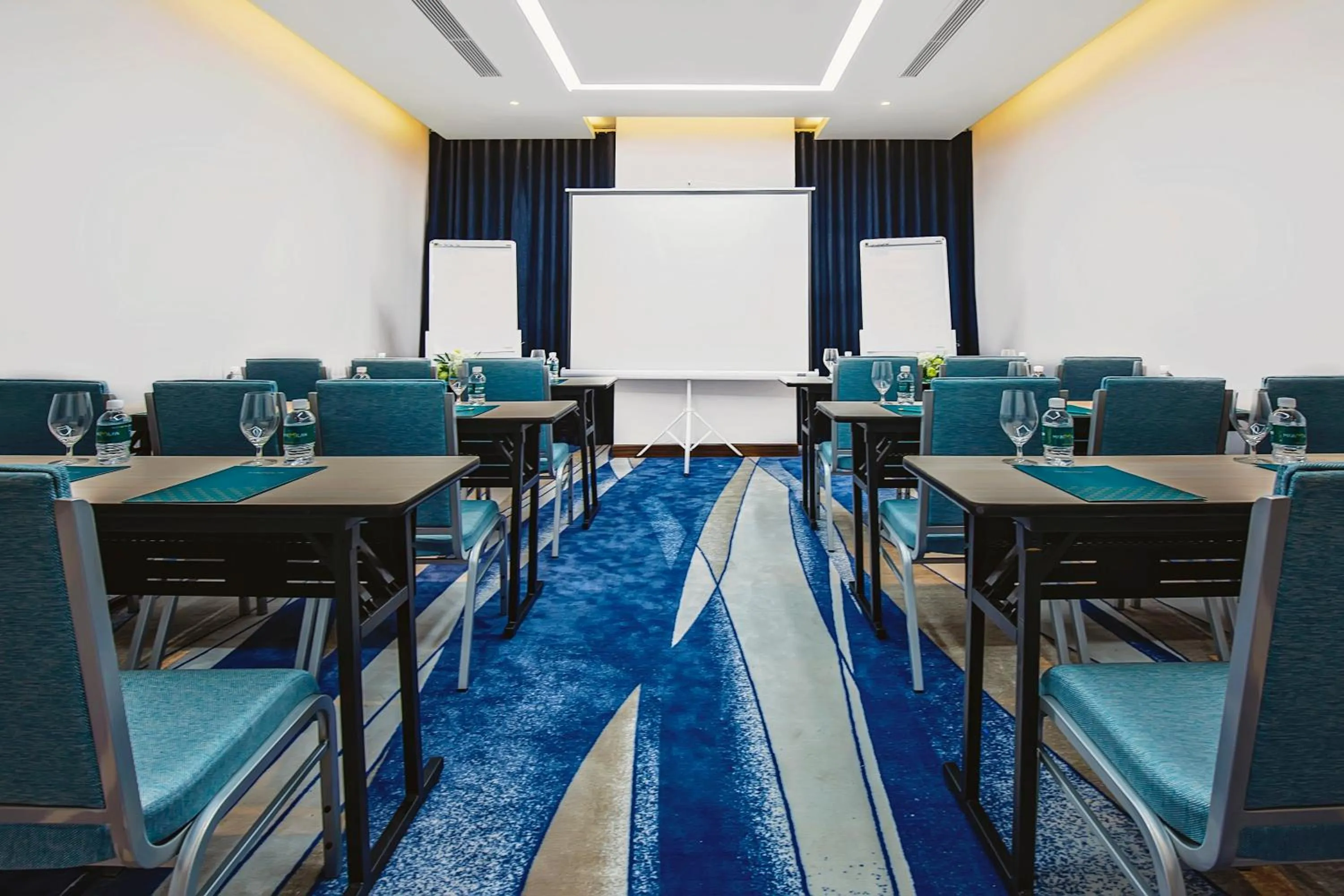 Banquet/Function facilities in Maximilan Danang Beach Hotel