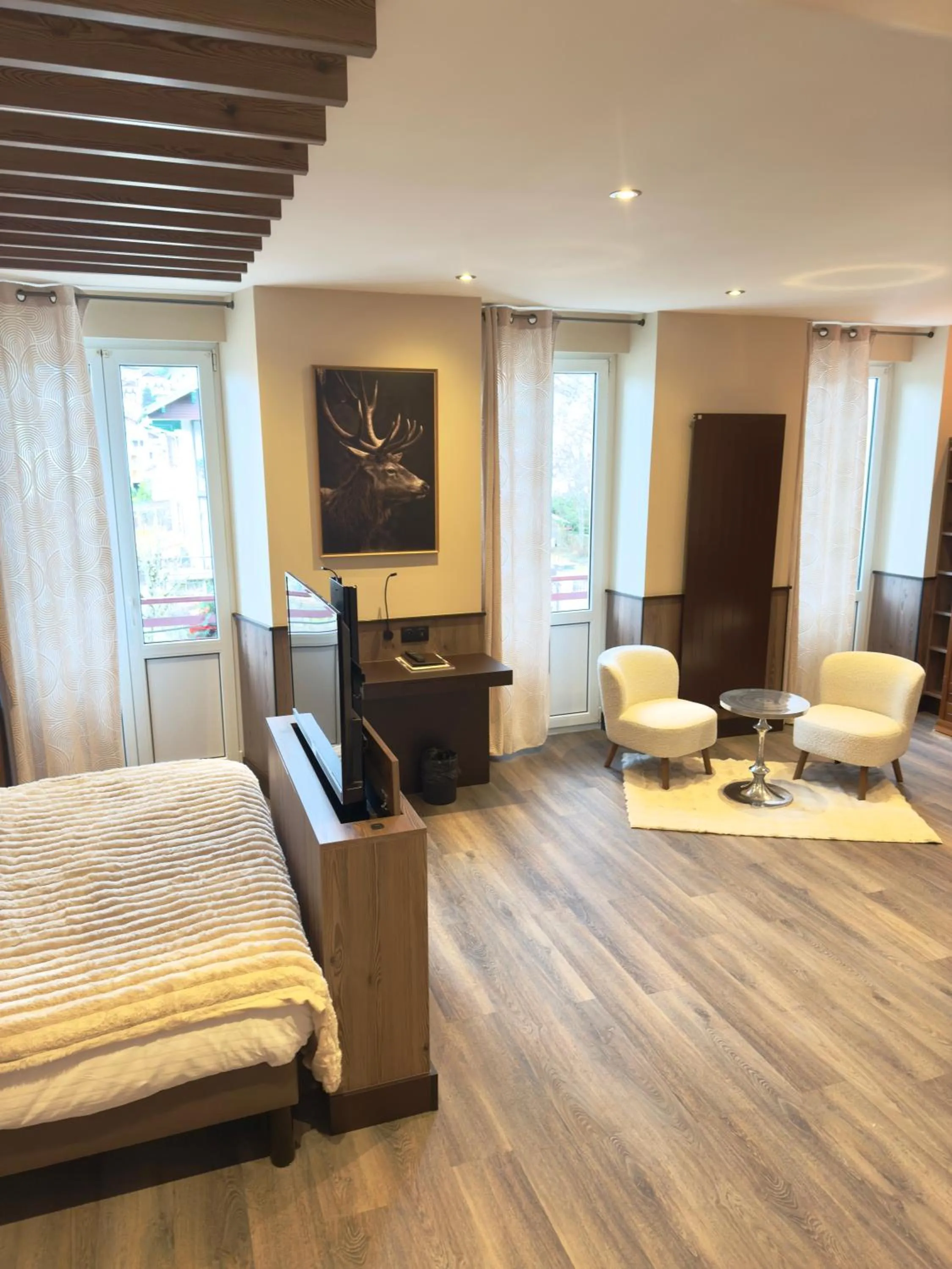 Photo of the whole room in Logis Hotel Des Bains