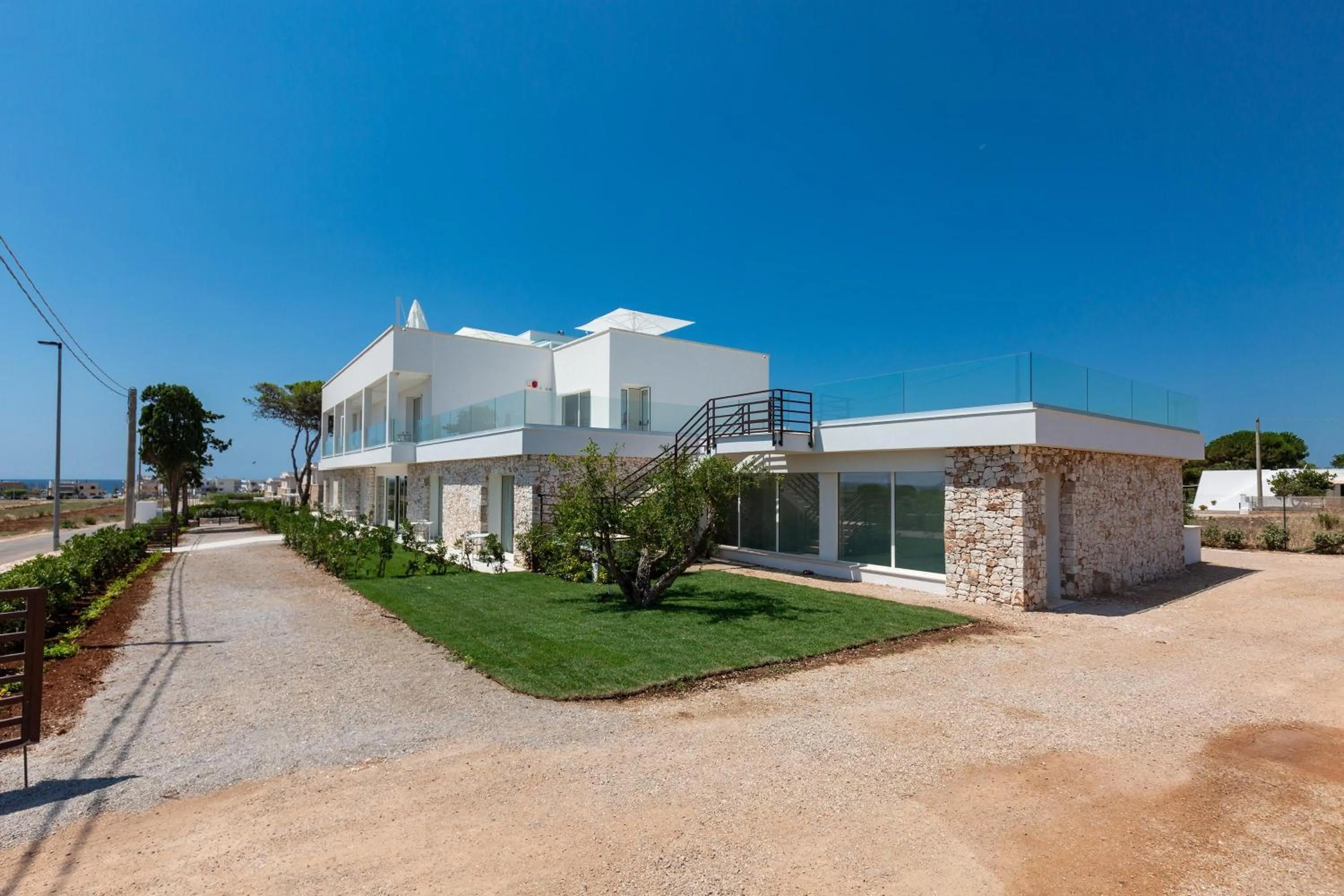 Property building in Perla Saracena Hotel & Restaurant