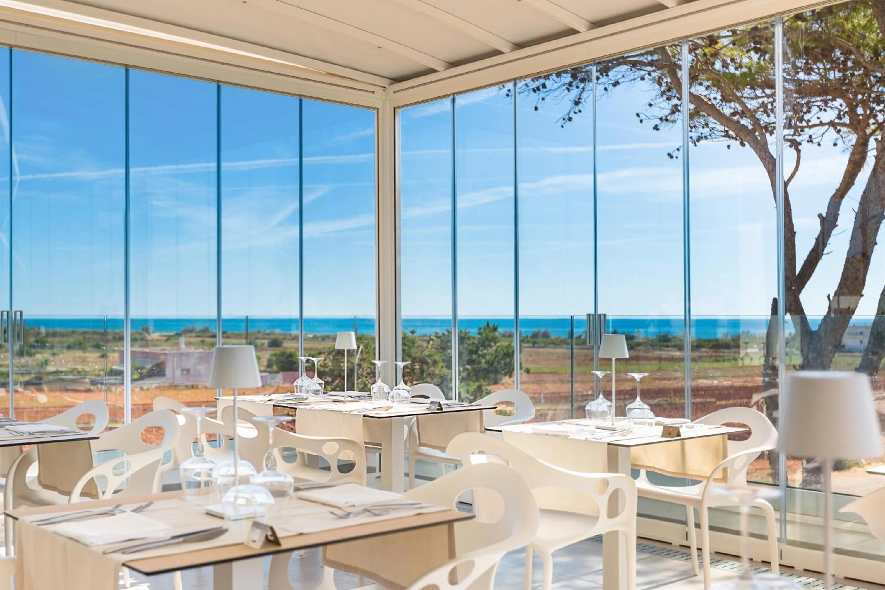Restaurant/places to eat in Perla Saracena Hotel & Restaurant