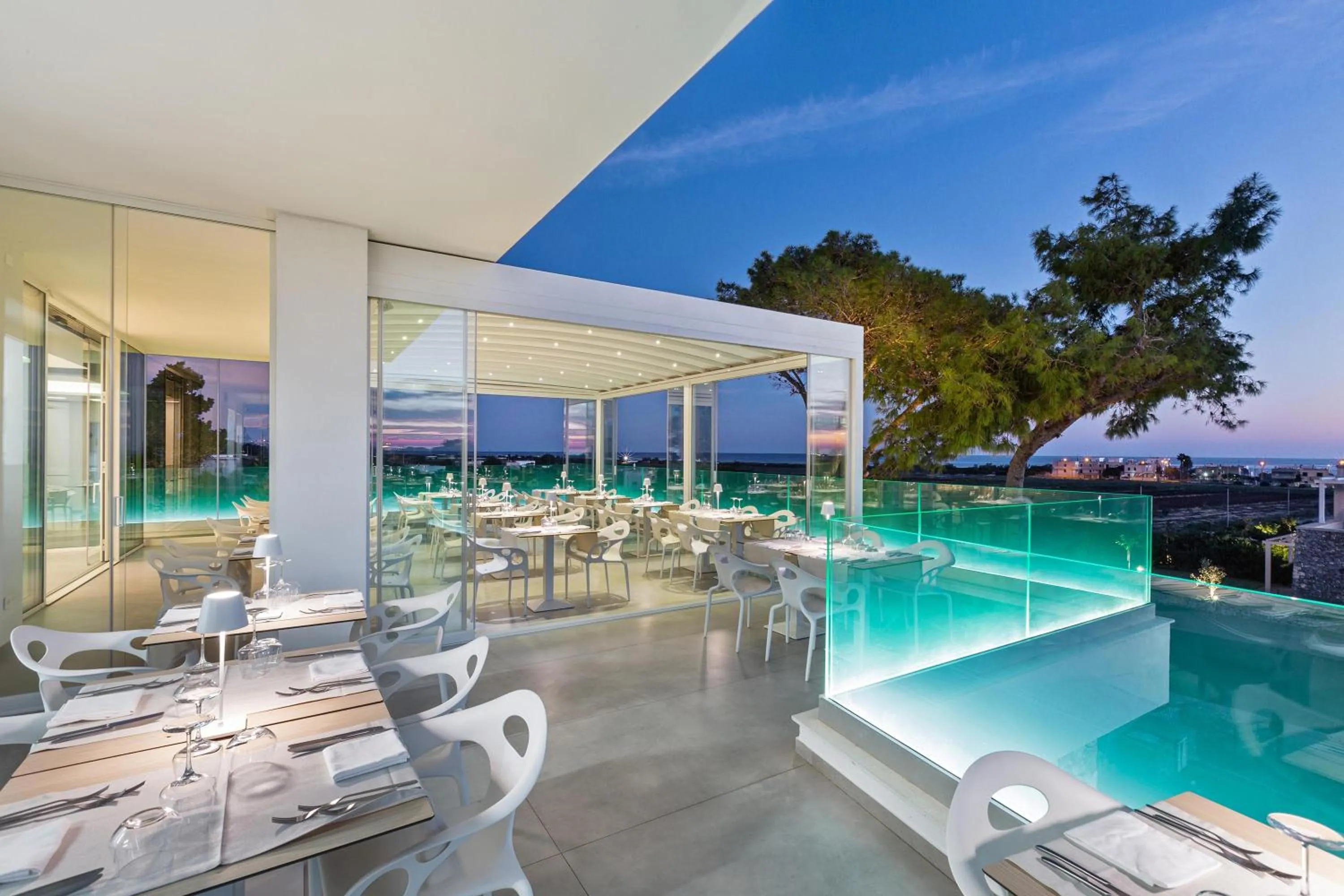 Restaurant/places to eat in Perla Saracena Hotel & Restaurant