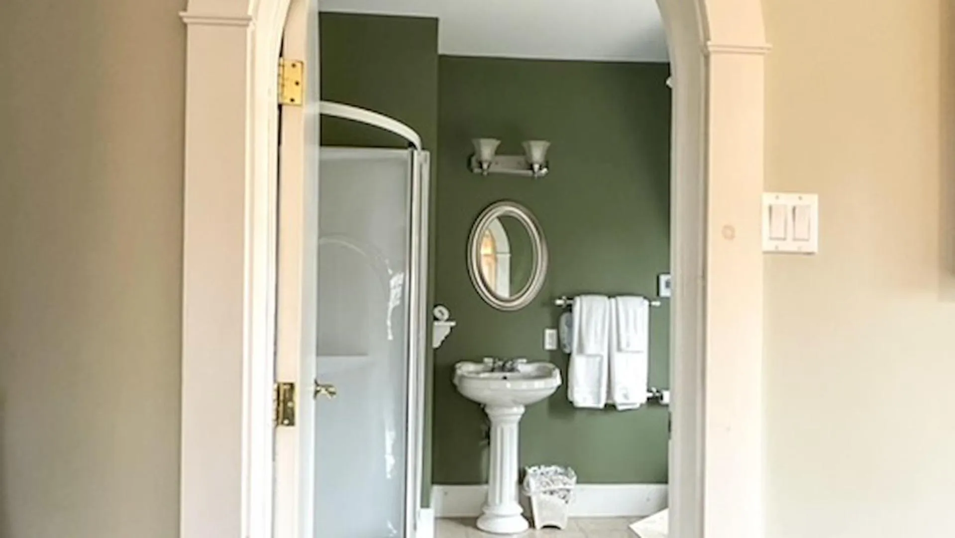 Pathsaala Inn & Restaurant