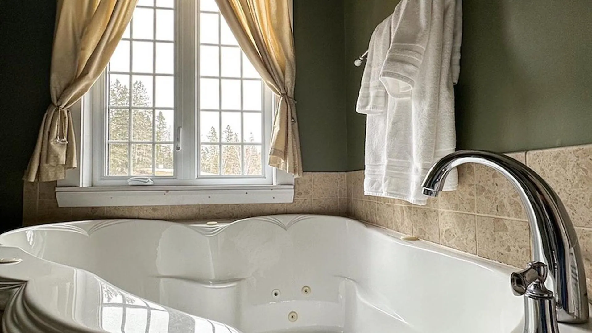 Pathsaala Inn & Restaurant