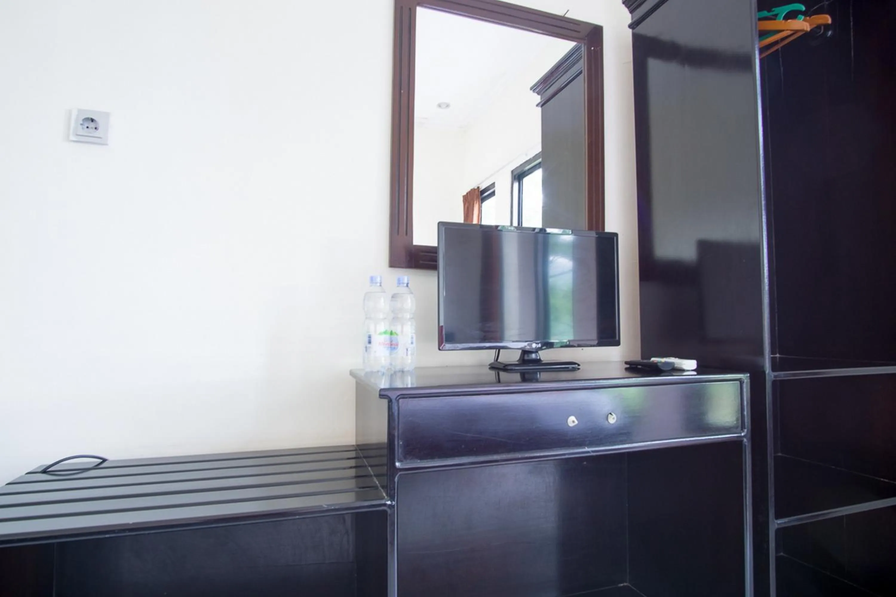 RedDoorz Syariah near Ngade Lake Ternate