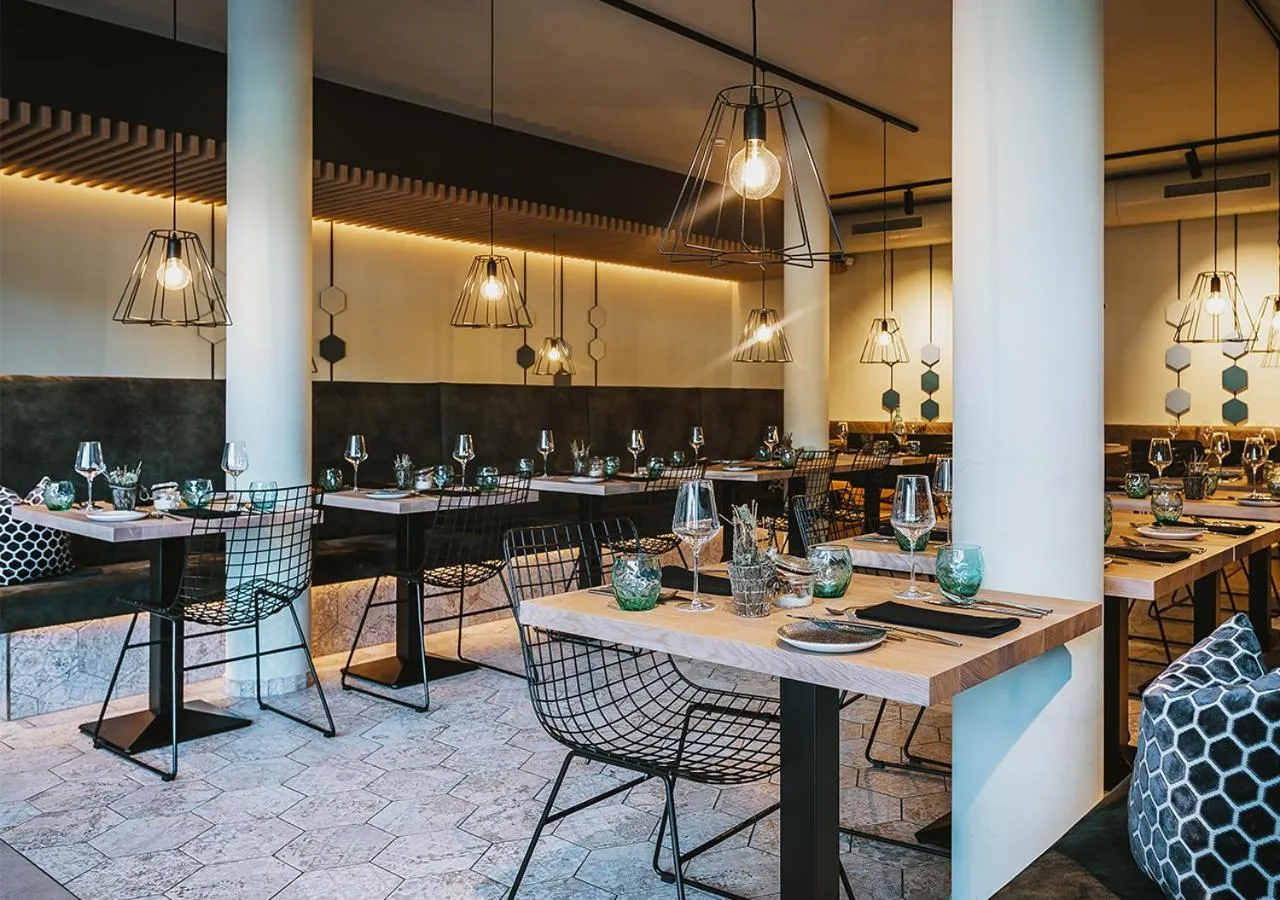 Restaurant/places to eat in Elements Resort Zell am See BW Signature Collection