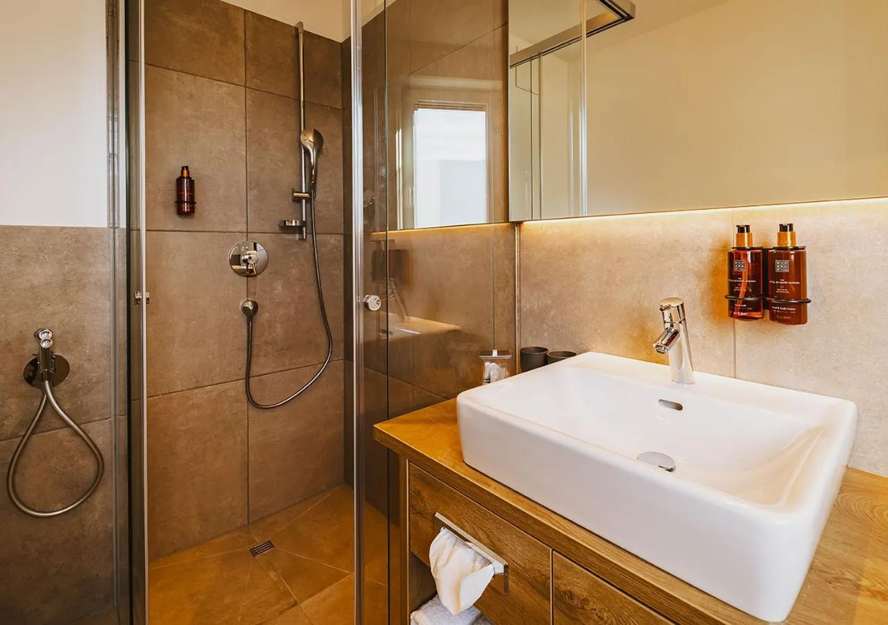 Shower in Elements Resort Zell am See BW Signature Collection