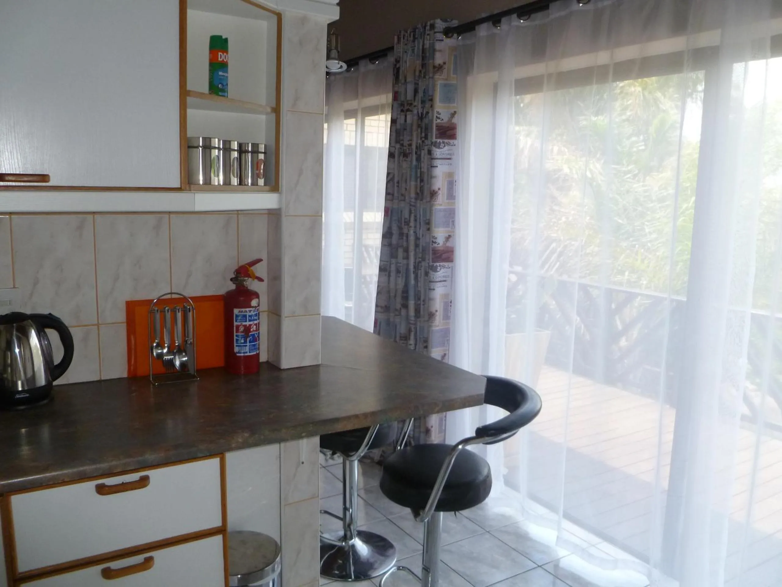 Kitchen or kitchenette in Bon A Vie Self-catering and b&b Gonubie Full Solar Power, no load shedding!