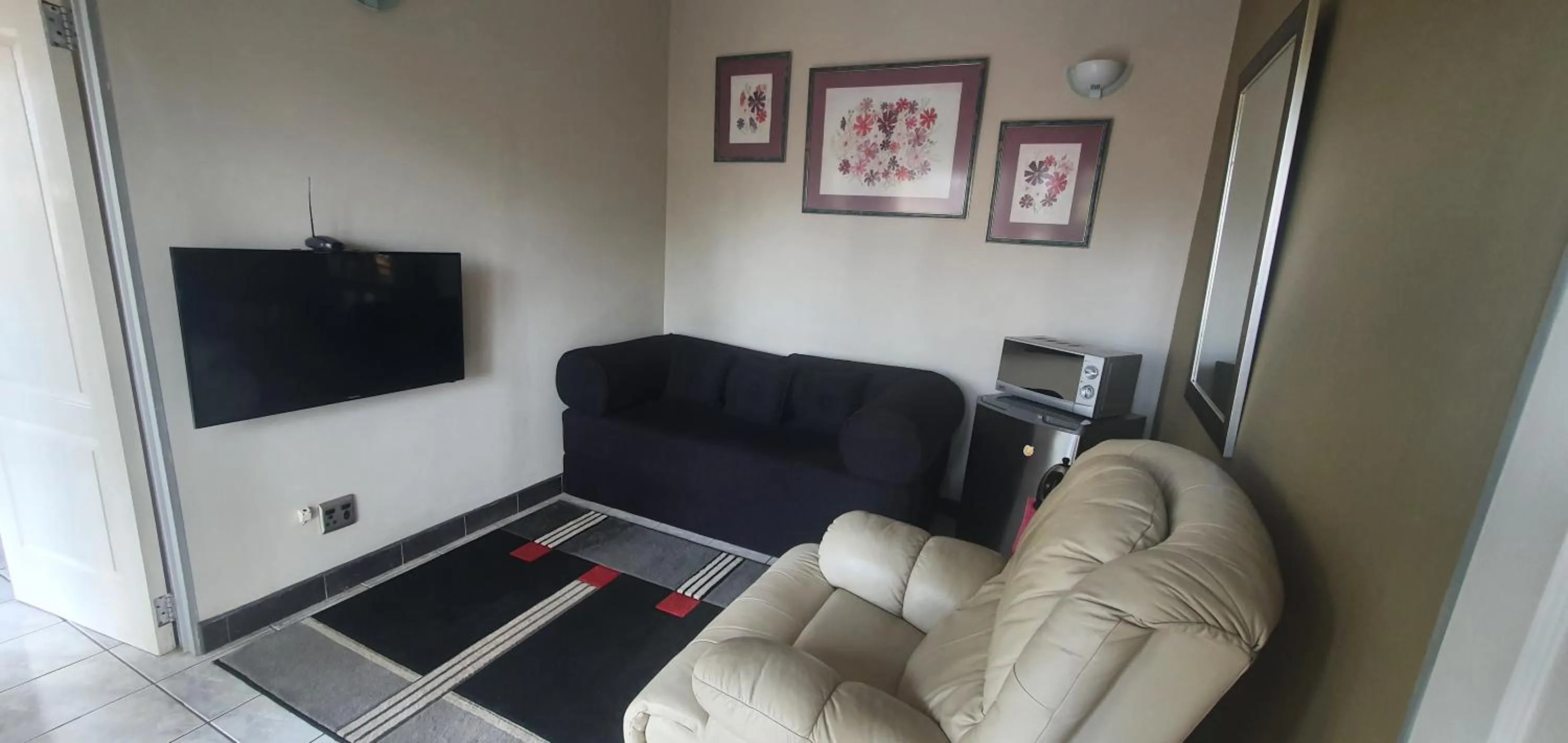 Living room in Bon A Vie Self-catering and b&b Gonubie Full Solar Power, no load shedding!