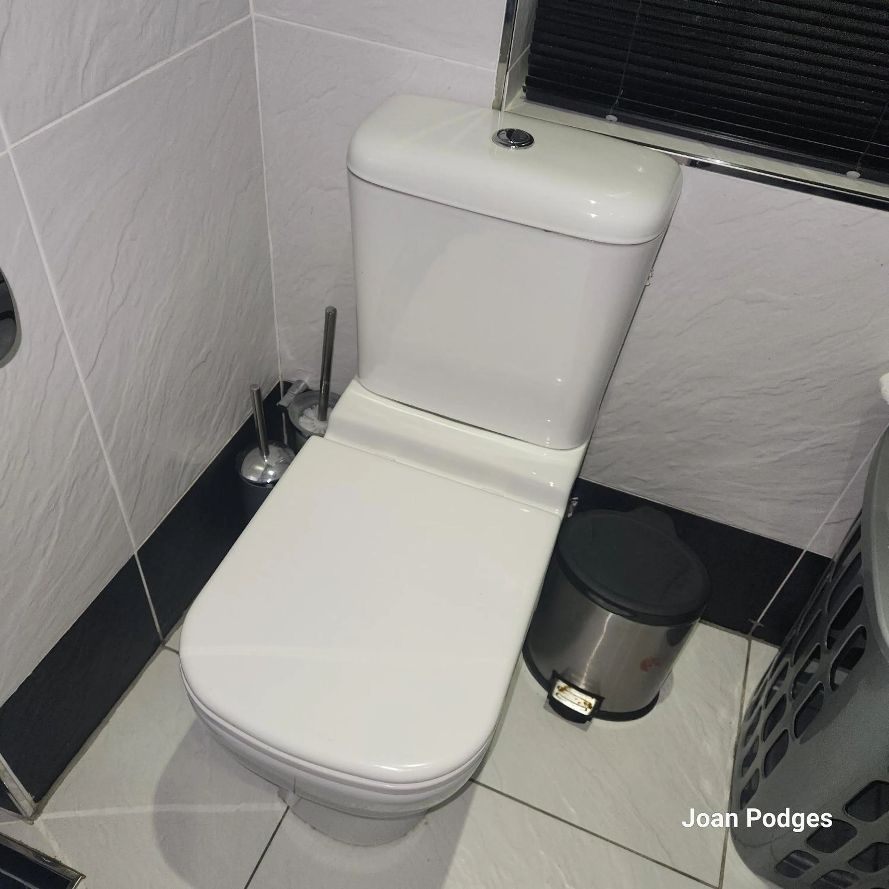 Bathroom in Bon A Vie Self-catering and b&b Gonubie Full Solar Power, no load shedding!