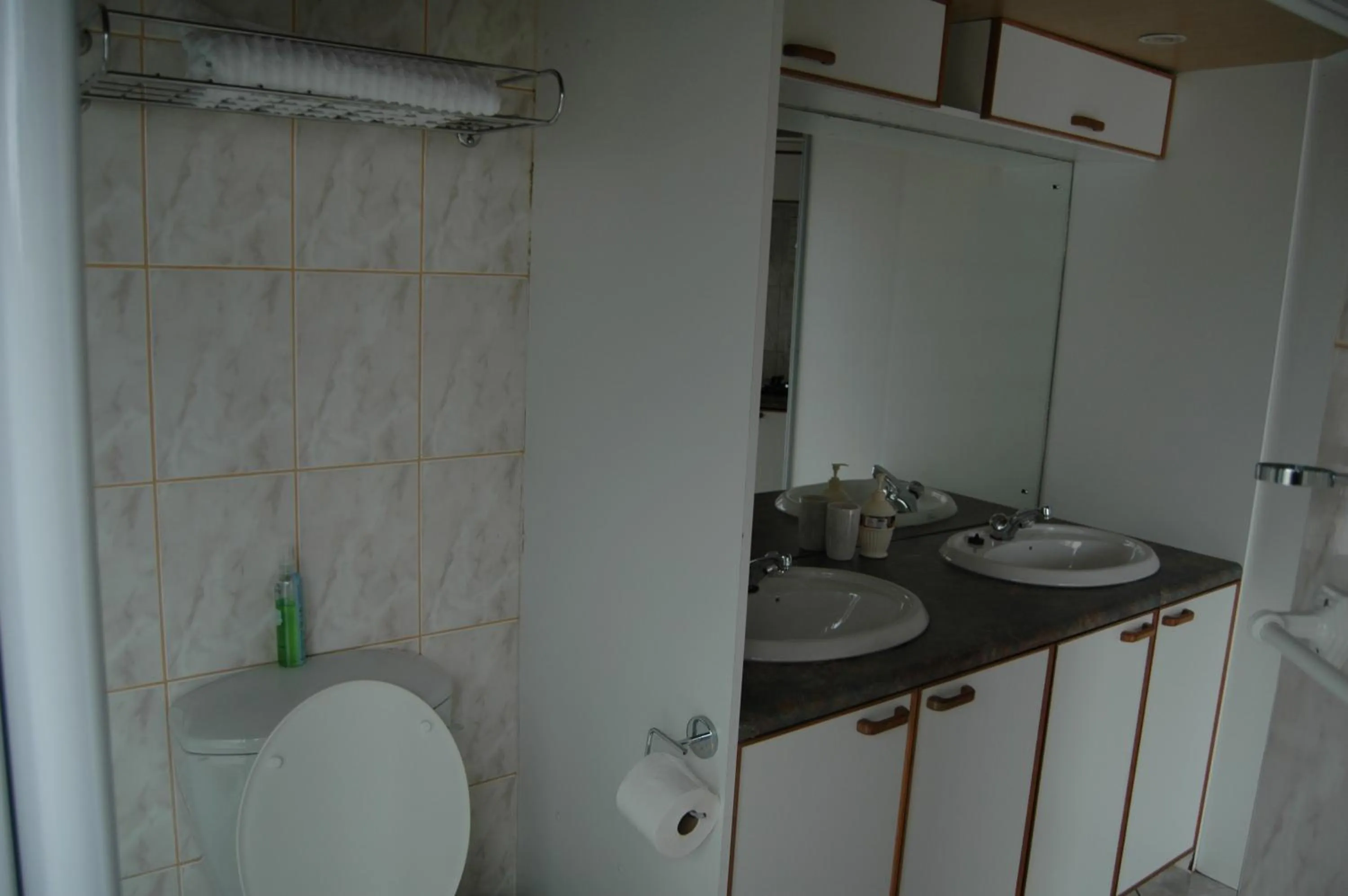 Bathroom in Bon A Vie Self-catering and b&b Gonubie Full Solar Power, no load shedding!