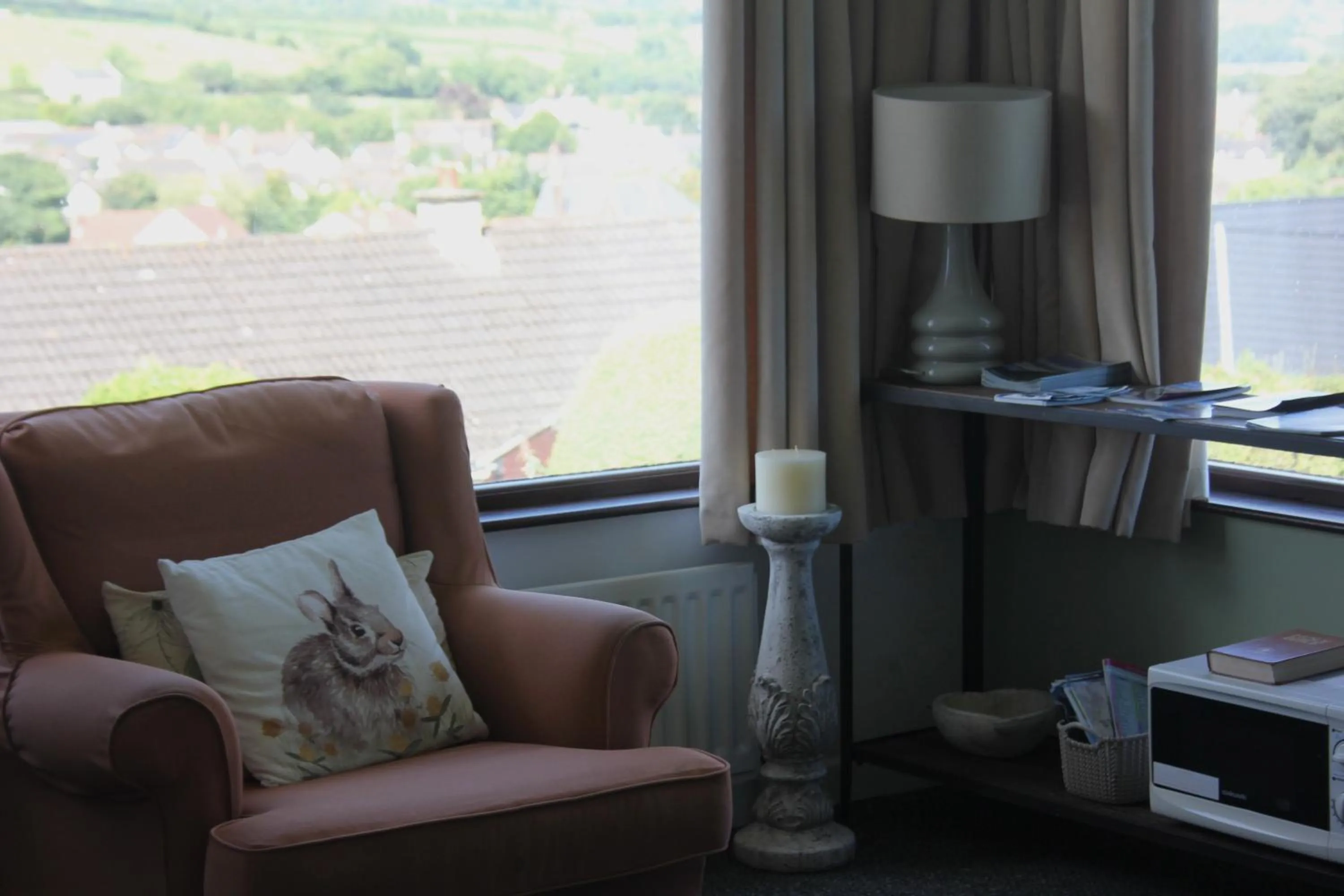 Communal lounge/ TV room in Cairnview Bed and Breakfast