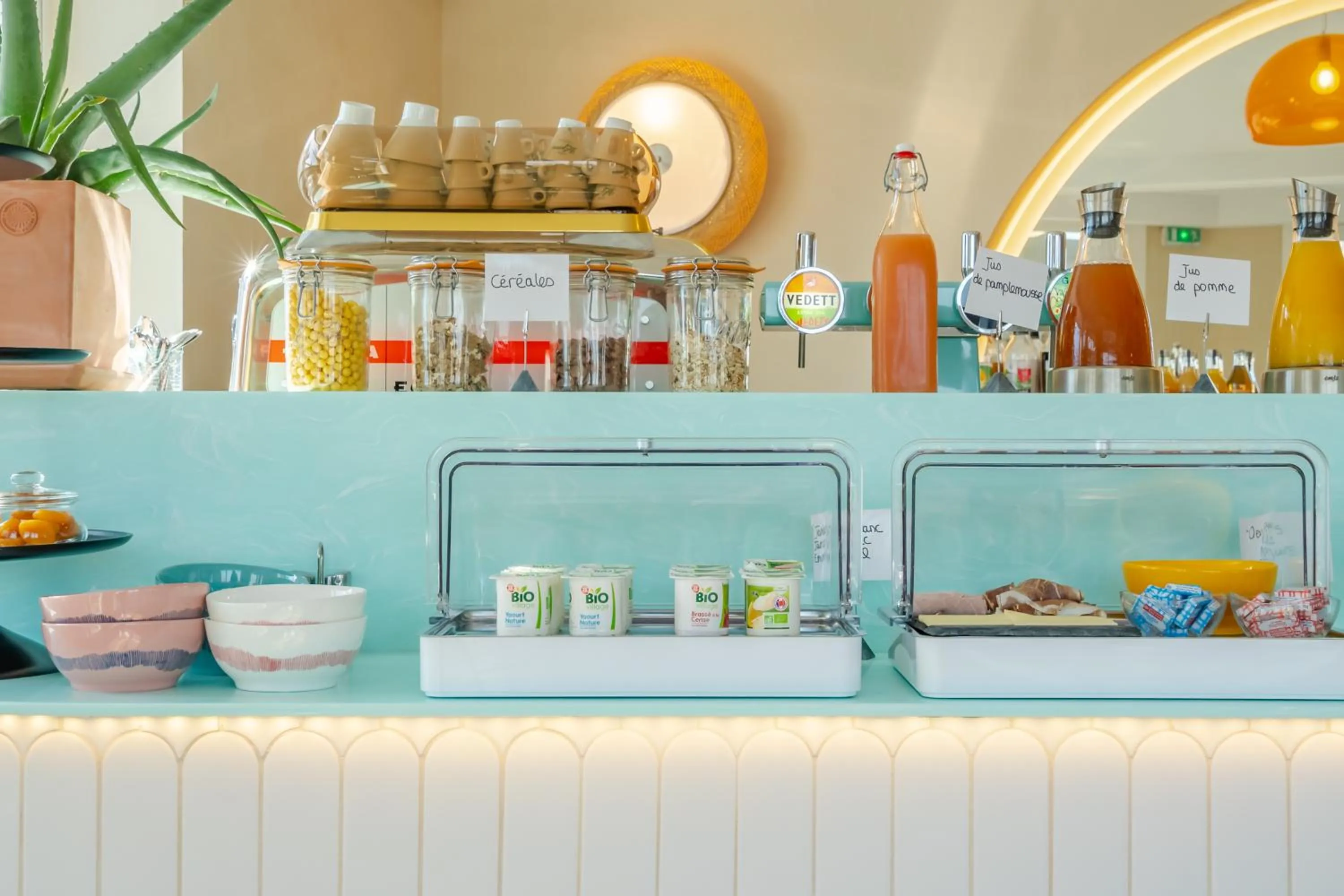 Restaurant/places to eat in Hôtel Océan