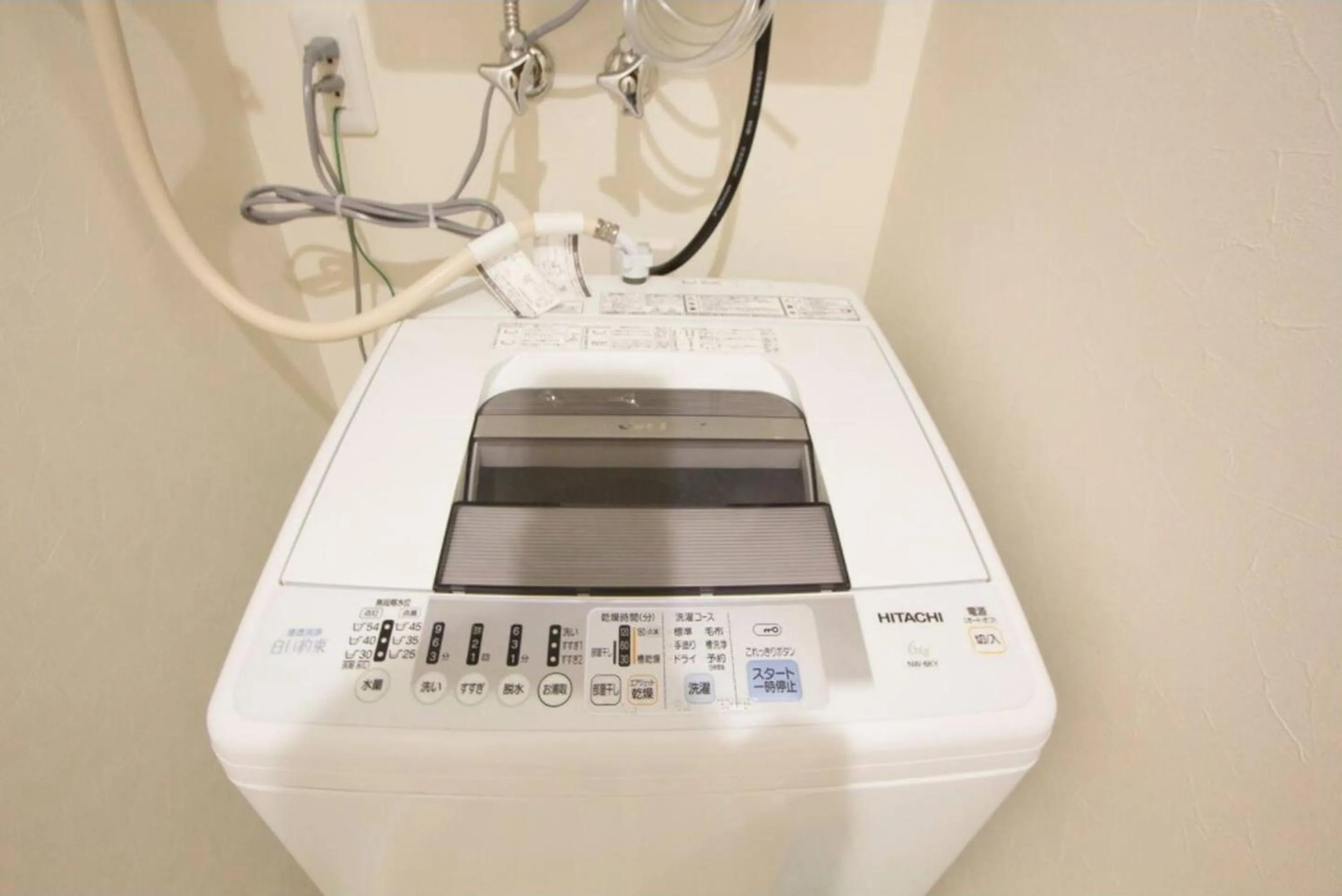 Area and facilities in Cozy and Convenient Royal heights