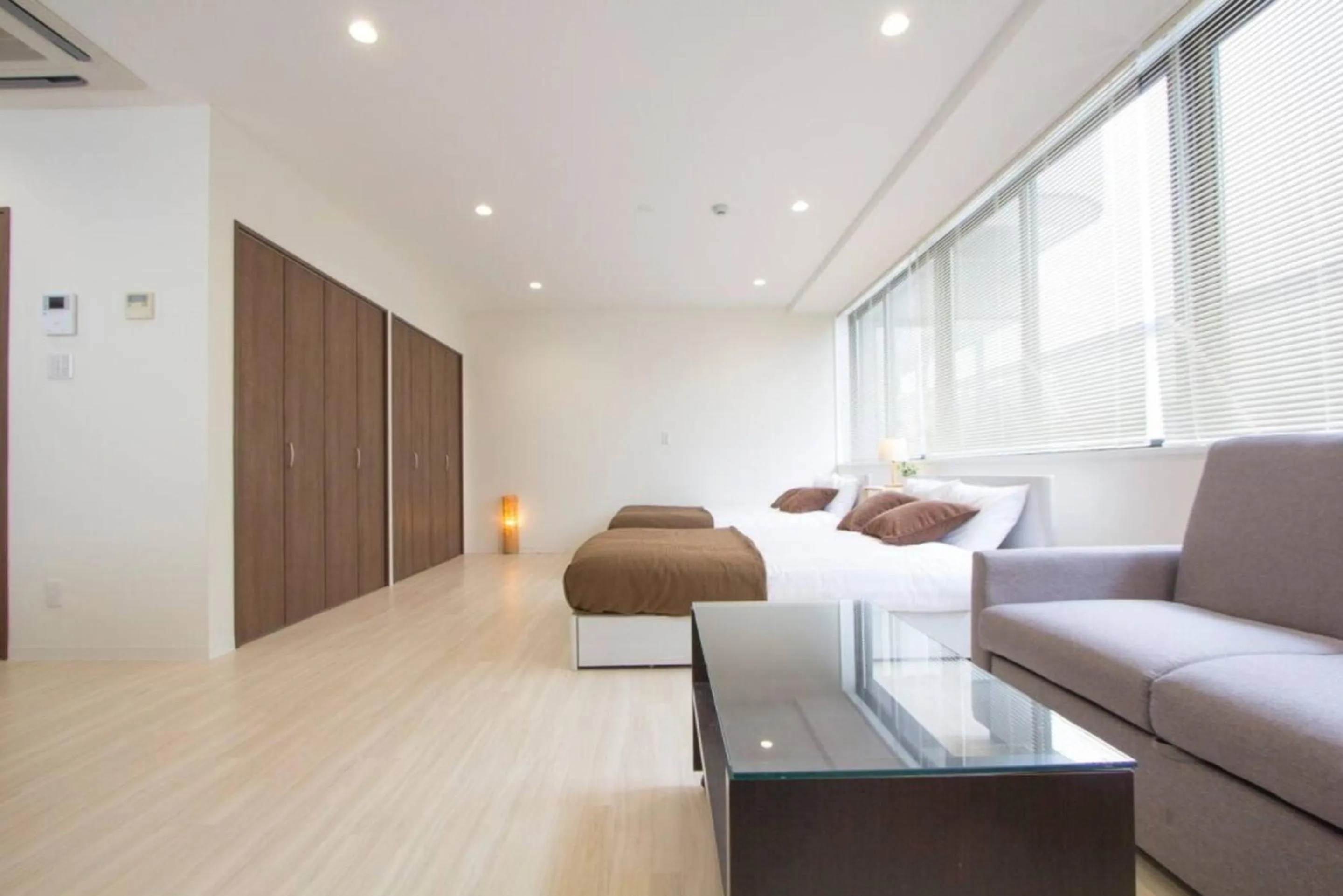 Living room in Cozy and Convenient Royal heights