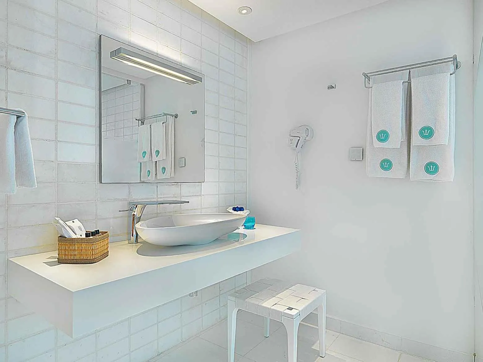 Bathroom in La Tour Blanche