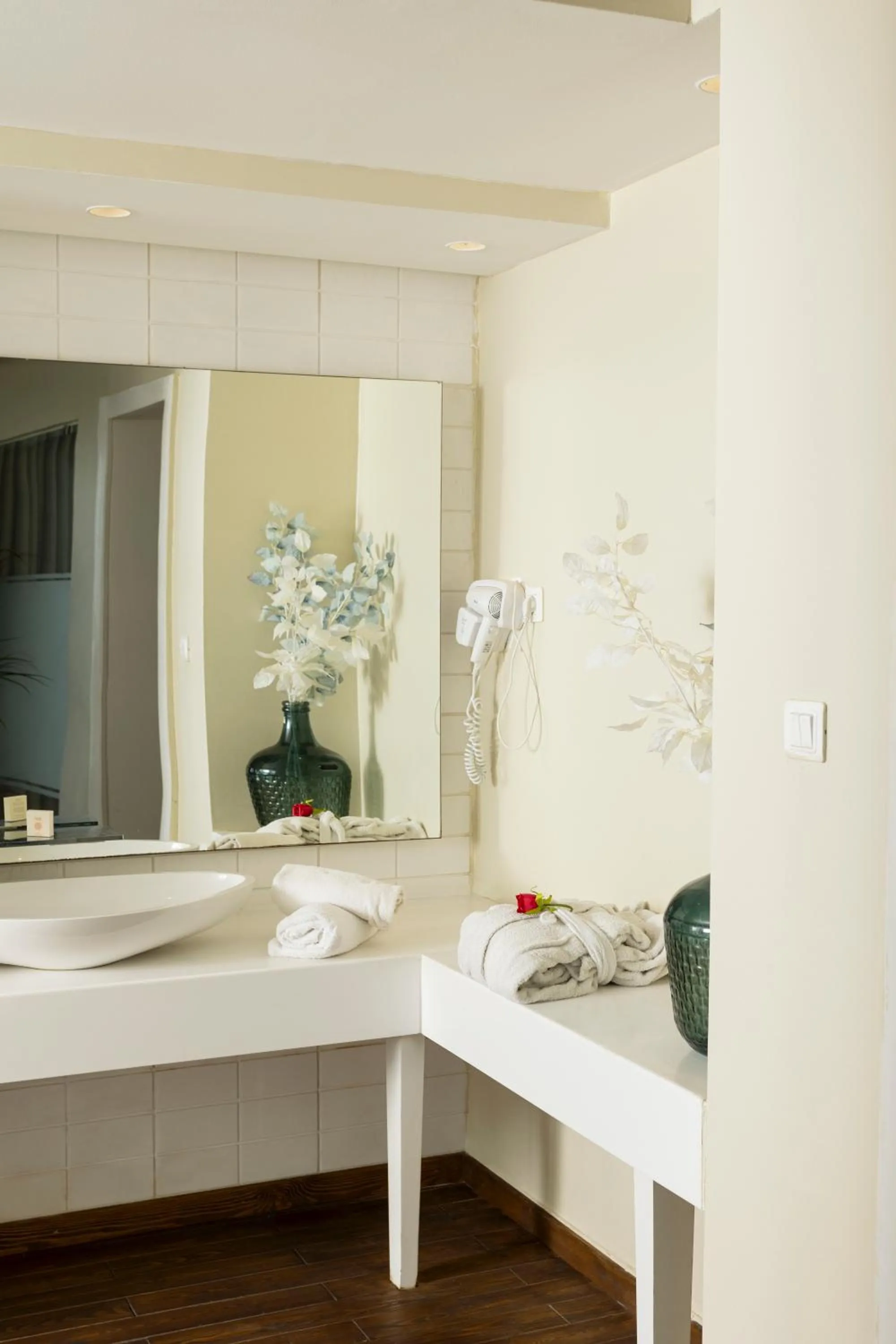 Bathroom in La Tour Blanche