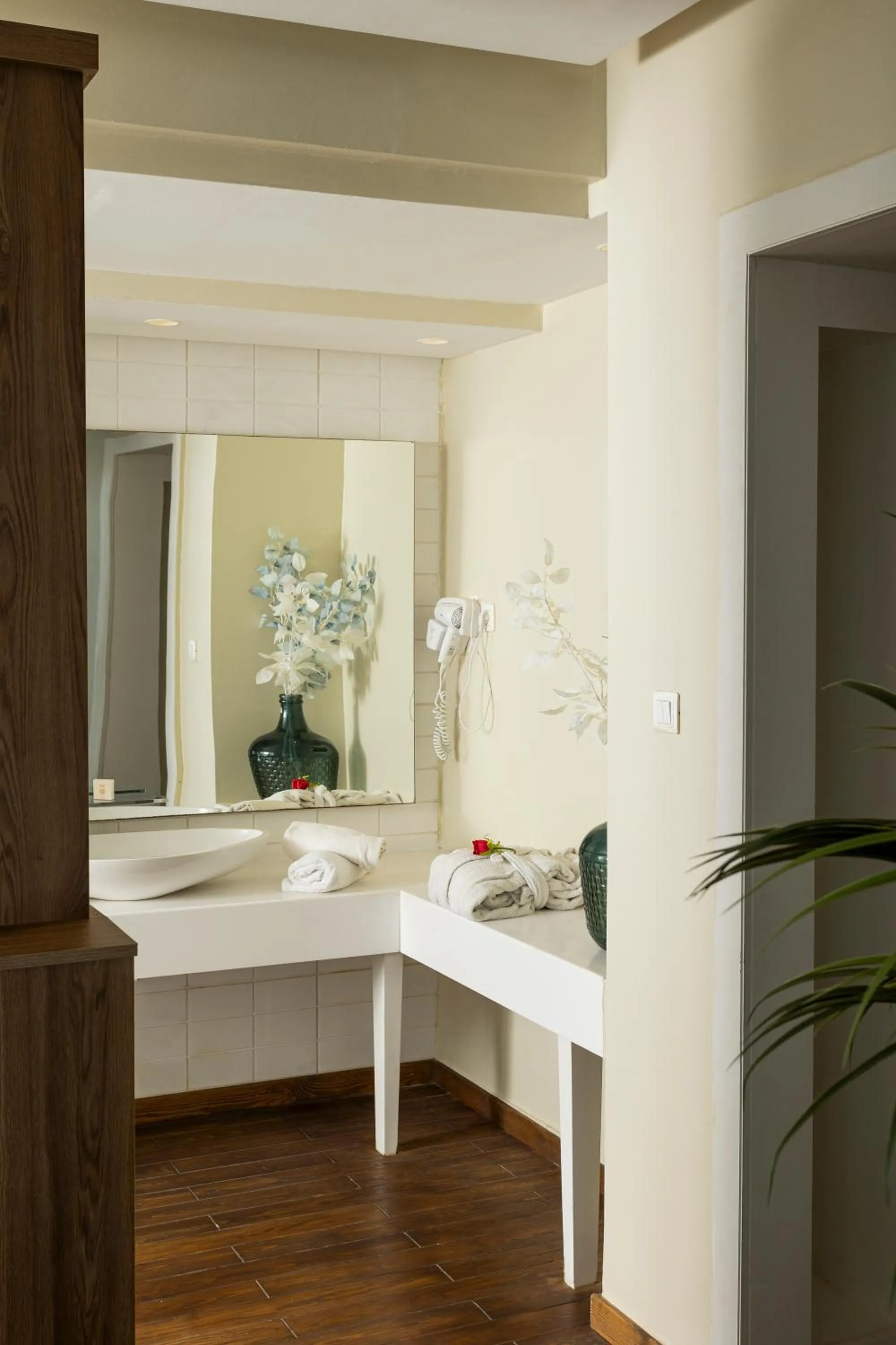 Bathroom in La Tour Blanche