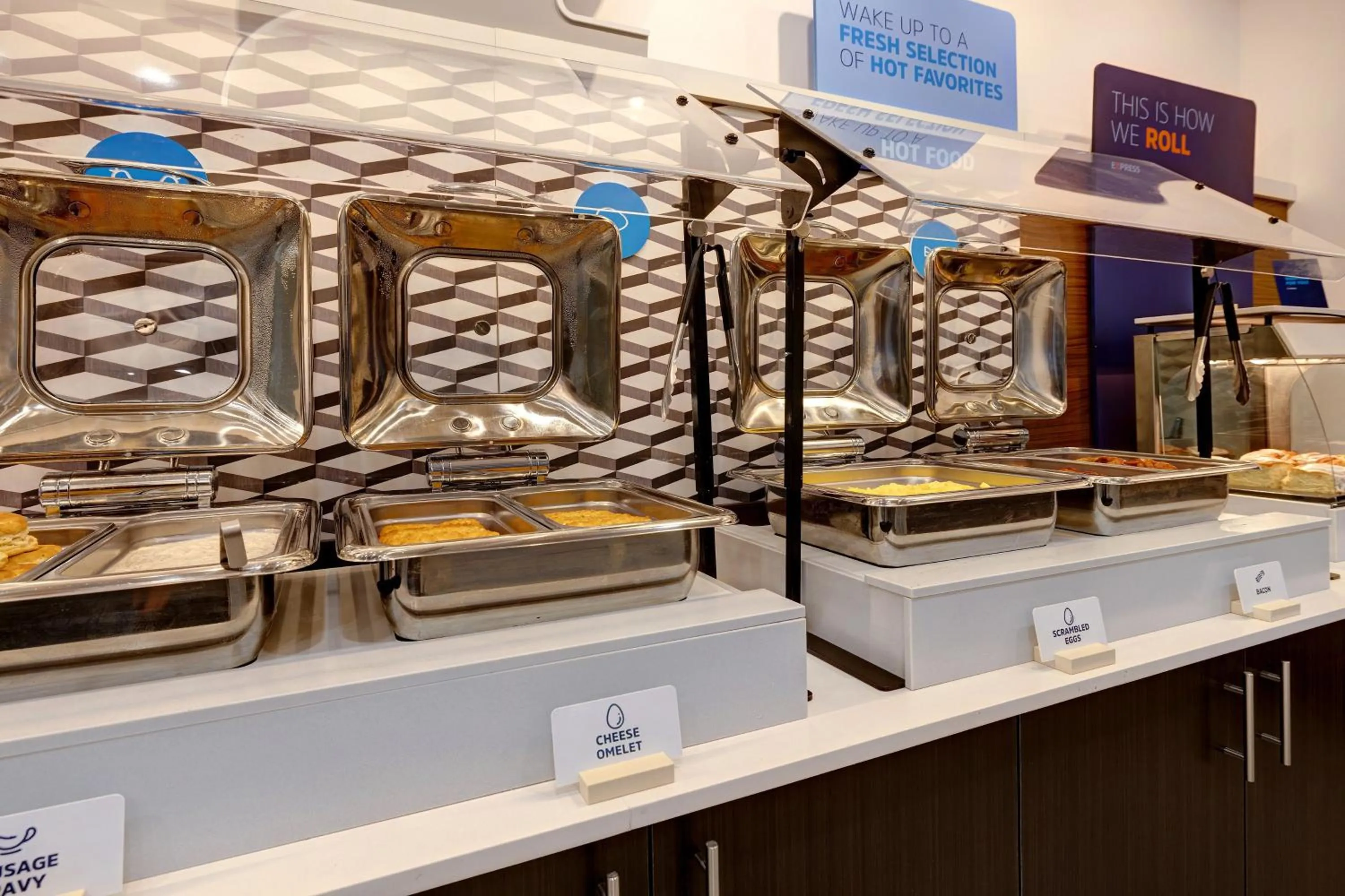 Breakfast in Holiday Inn Express & Suites - Ann Arbor - University South by IHG