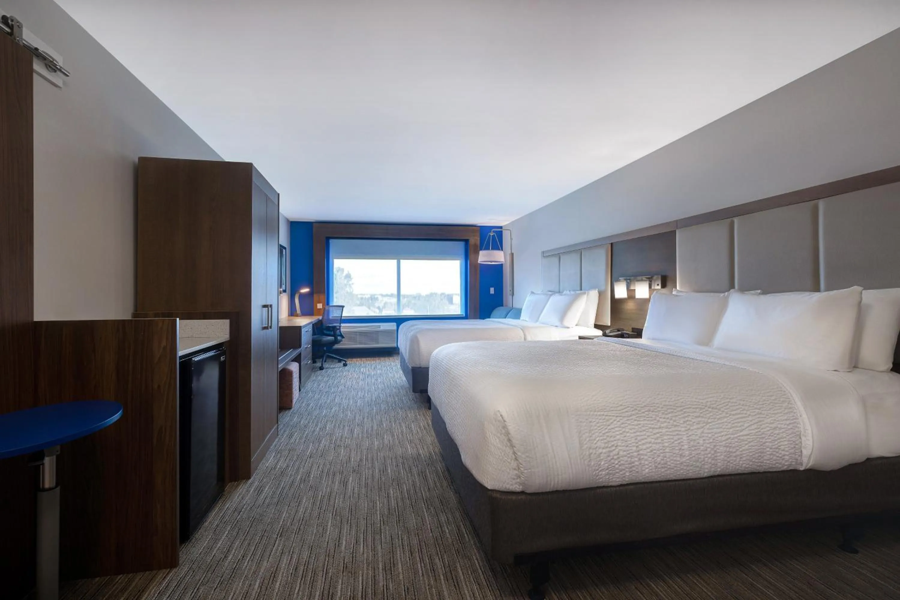 Photo of the whole room, Bed in Holiday Inn Express & Suites - Ann Arbor - University South by IHG