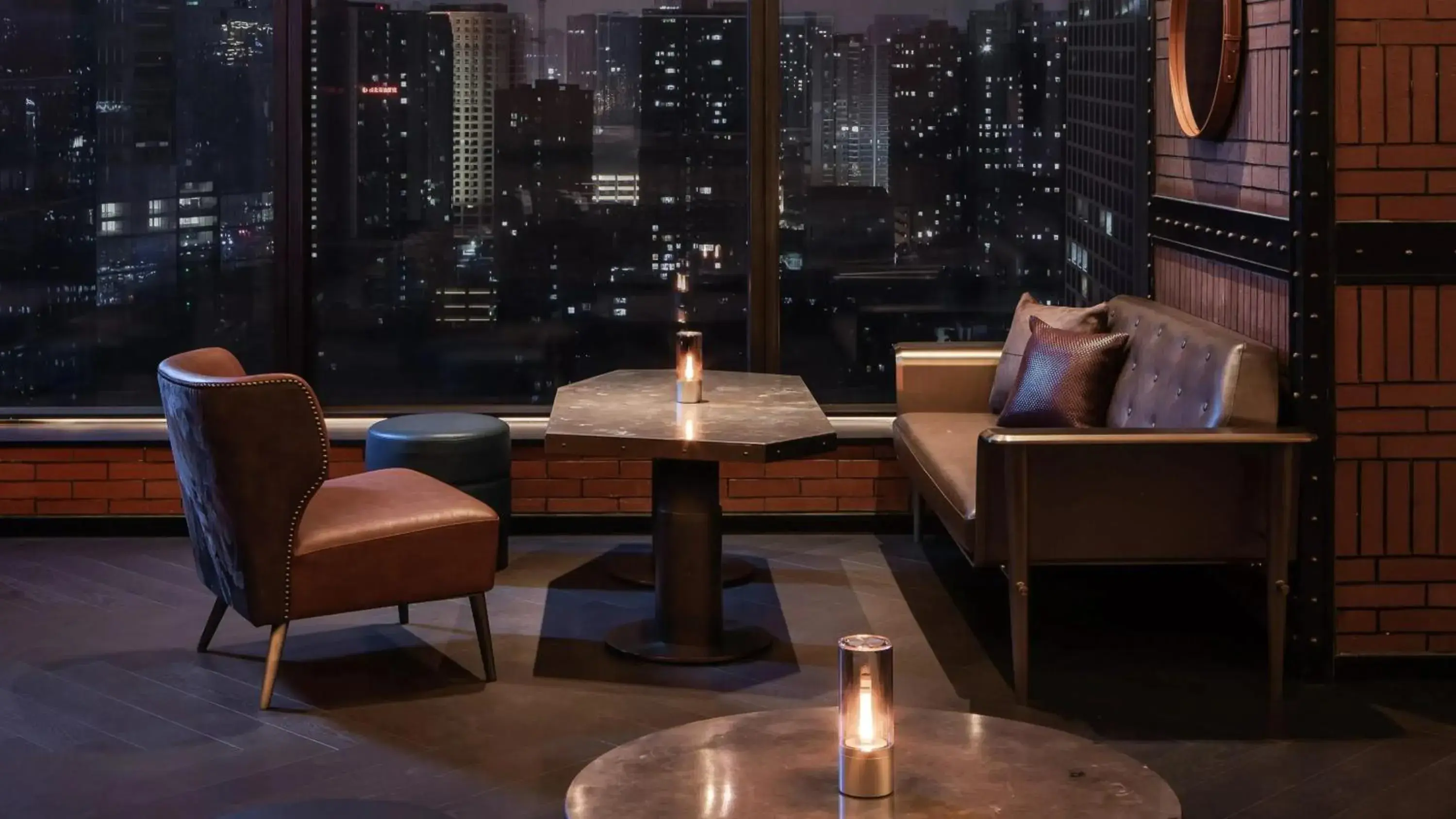 Lounge or bar in InterContinental Xi'an North by IHG Lounge or bar in InterContinental Xi'an North by IHG