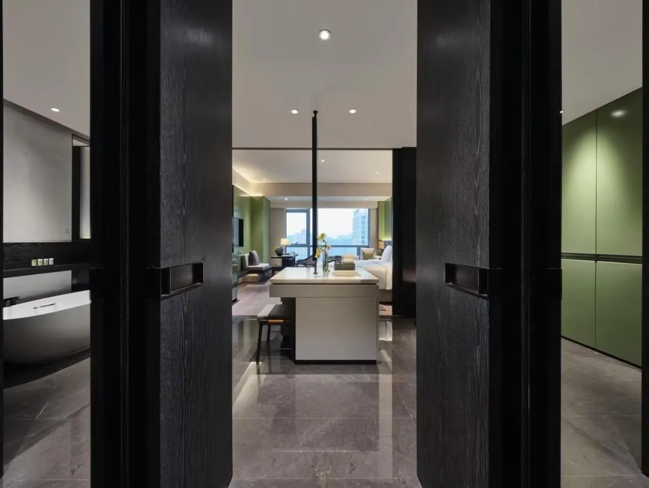 Property building, Bed in InterContinental Xi'an North by IHG