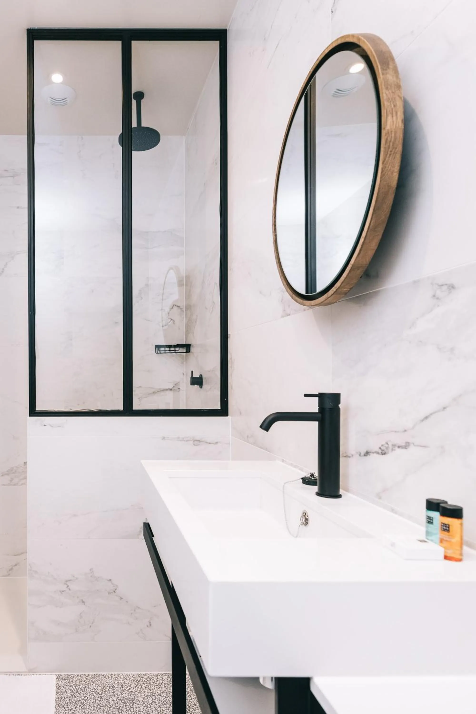 Shower in Getaway Studios Gent