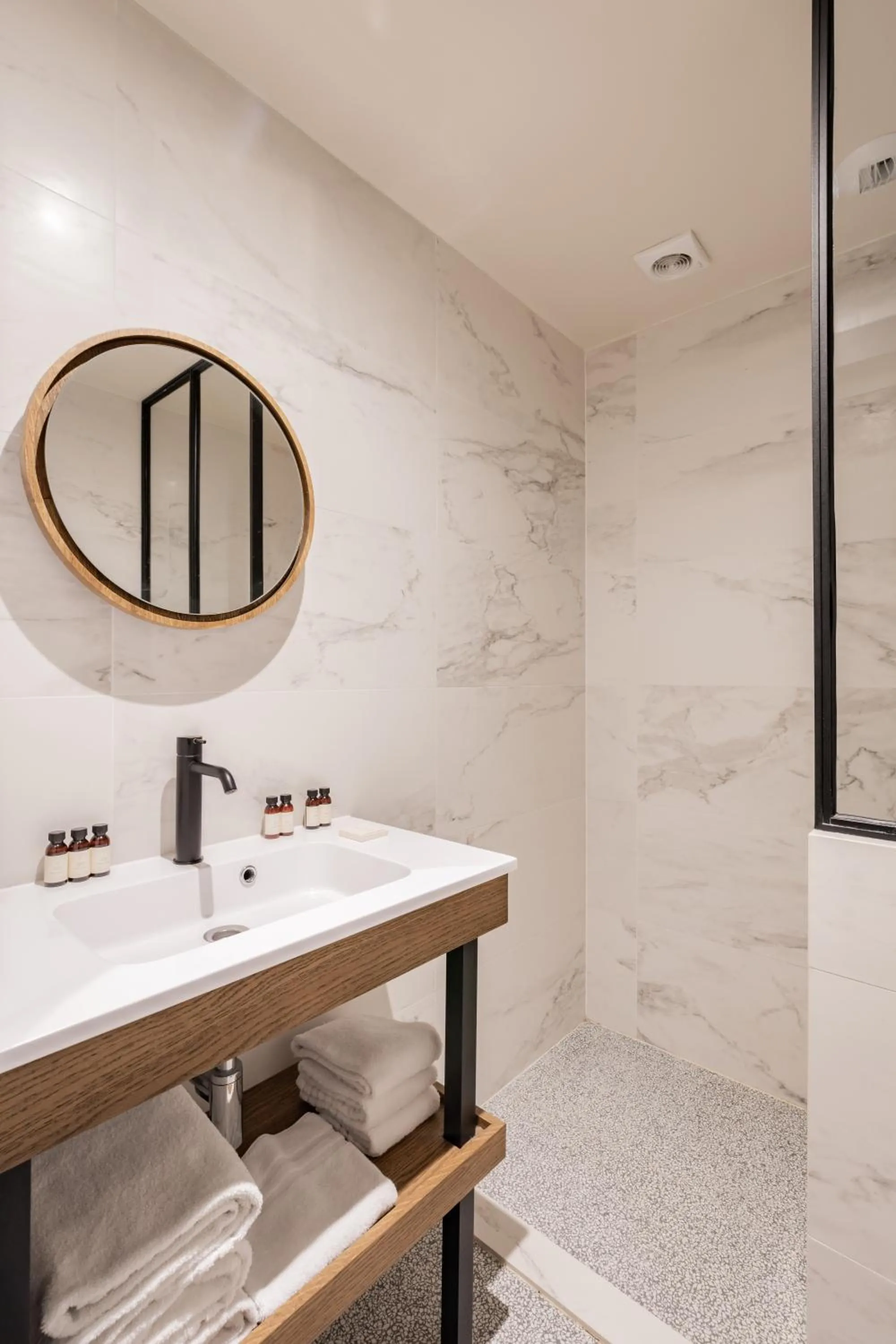 Shower in Getaway Studios Gent