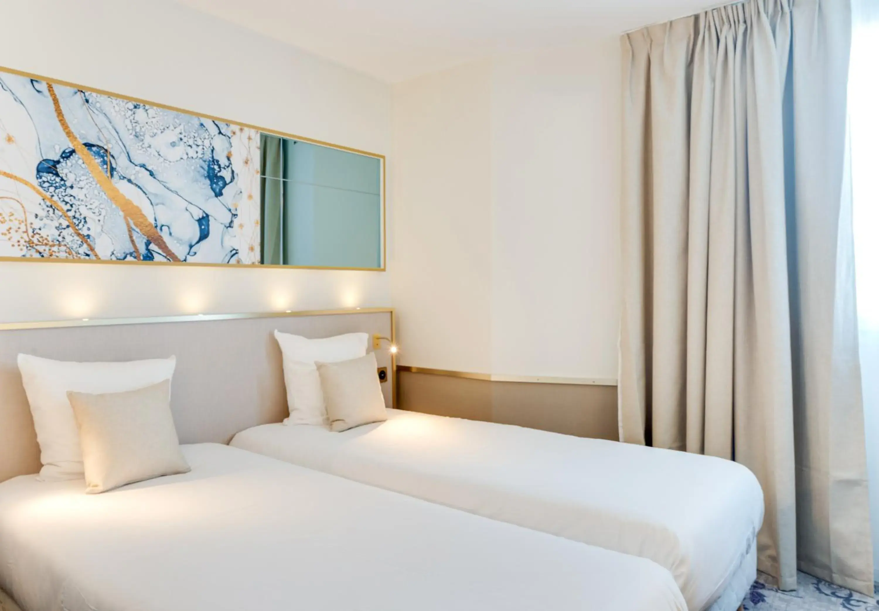 Bed in Brit Hotel Orléans St Jean de Braye - L'Antarès Bed in Brit Hotel Orléans St Jean de Braye - L'Antarès