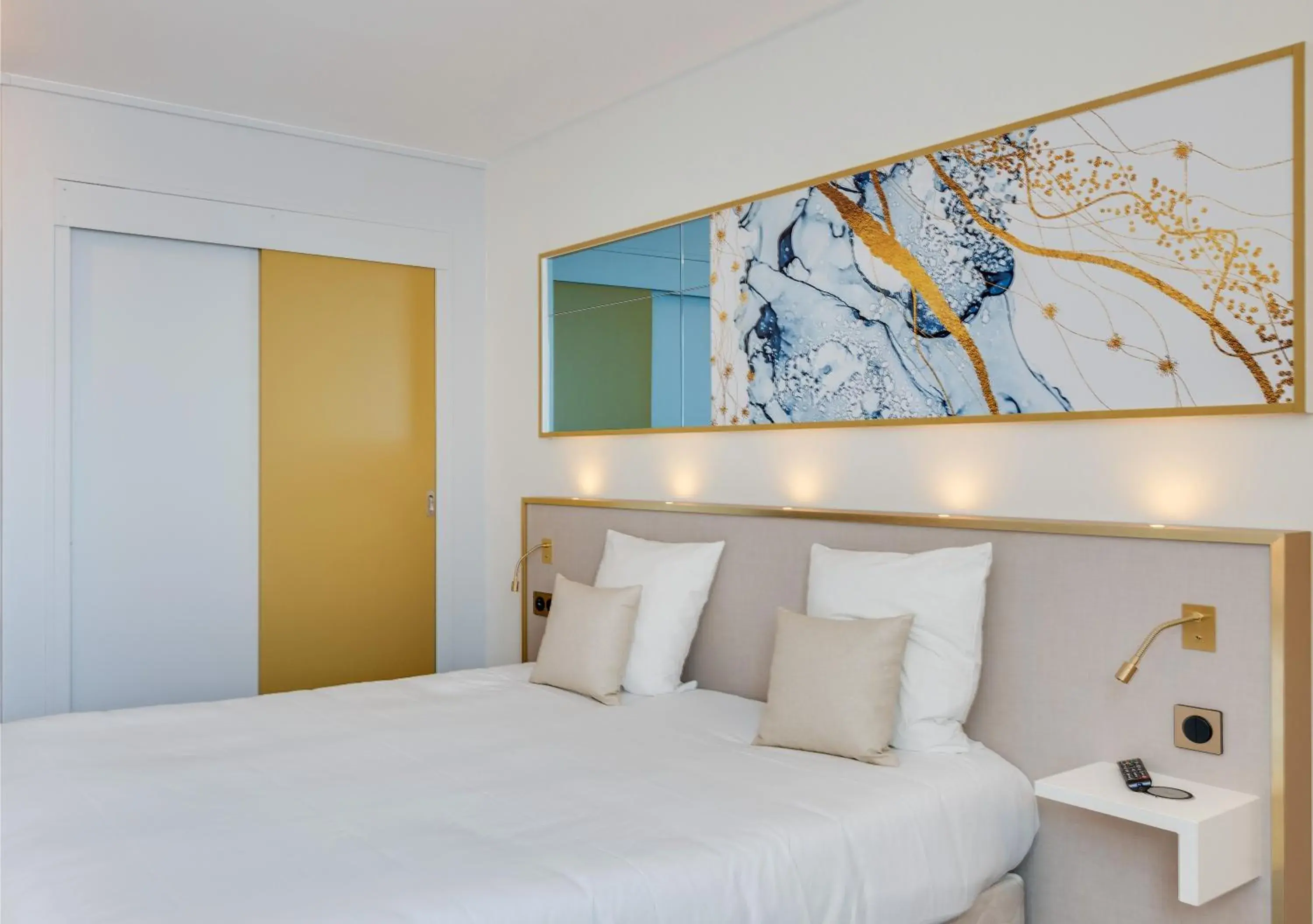 Bed in Brit Hotel Orléans St Jean de Braye - L'Antarès Bed in Brit Hotel Orléans St Jean de Braye - L'Antarès