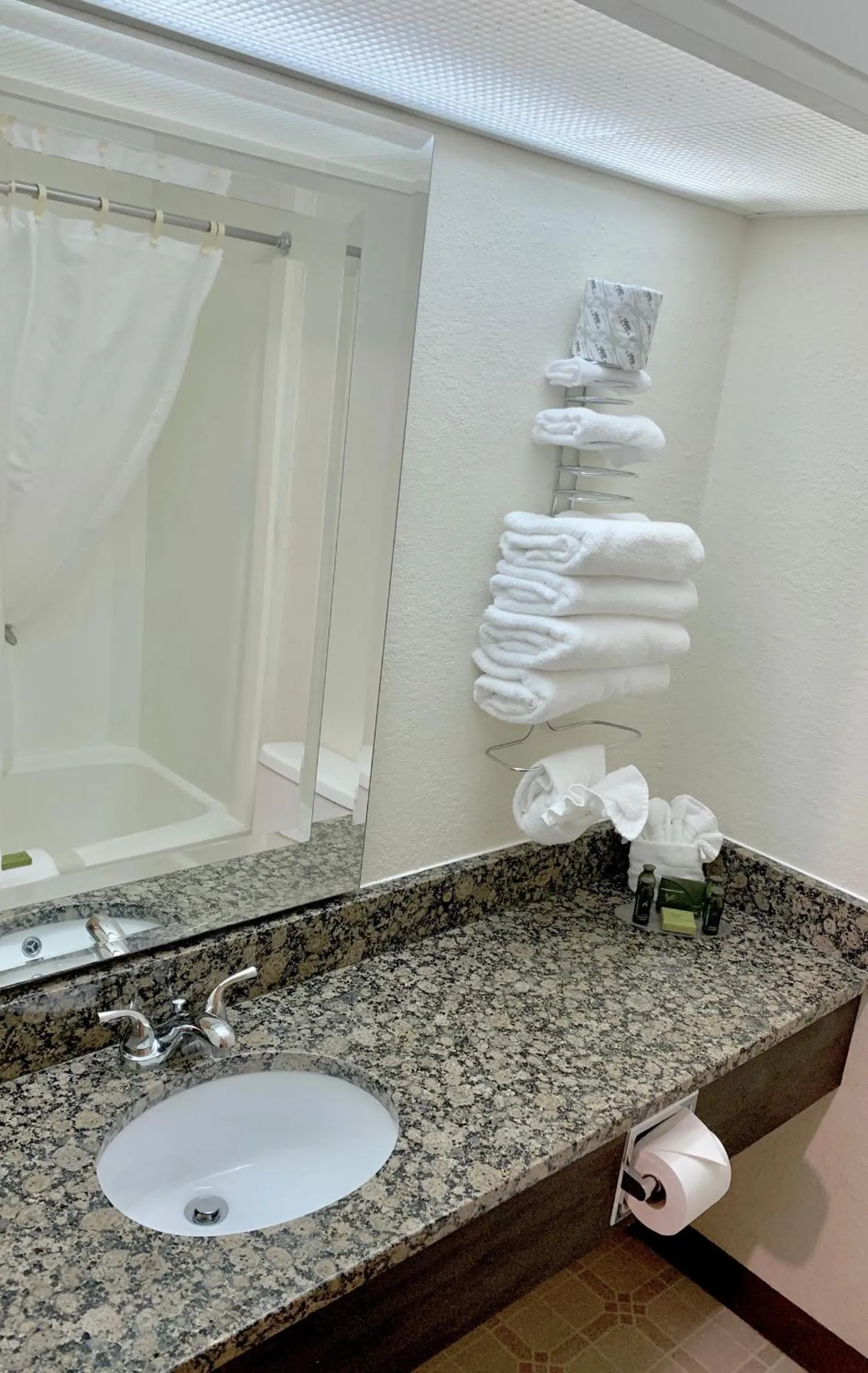 Bathroom in Bicentennial Inn