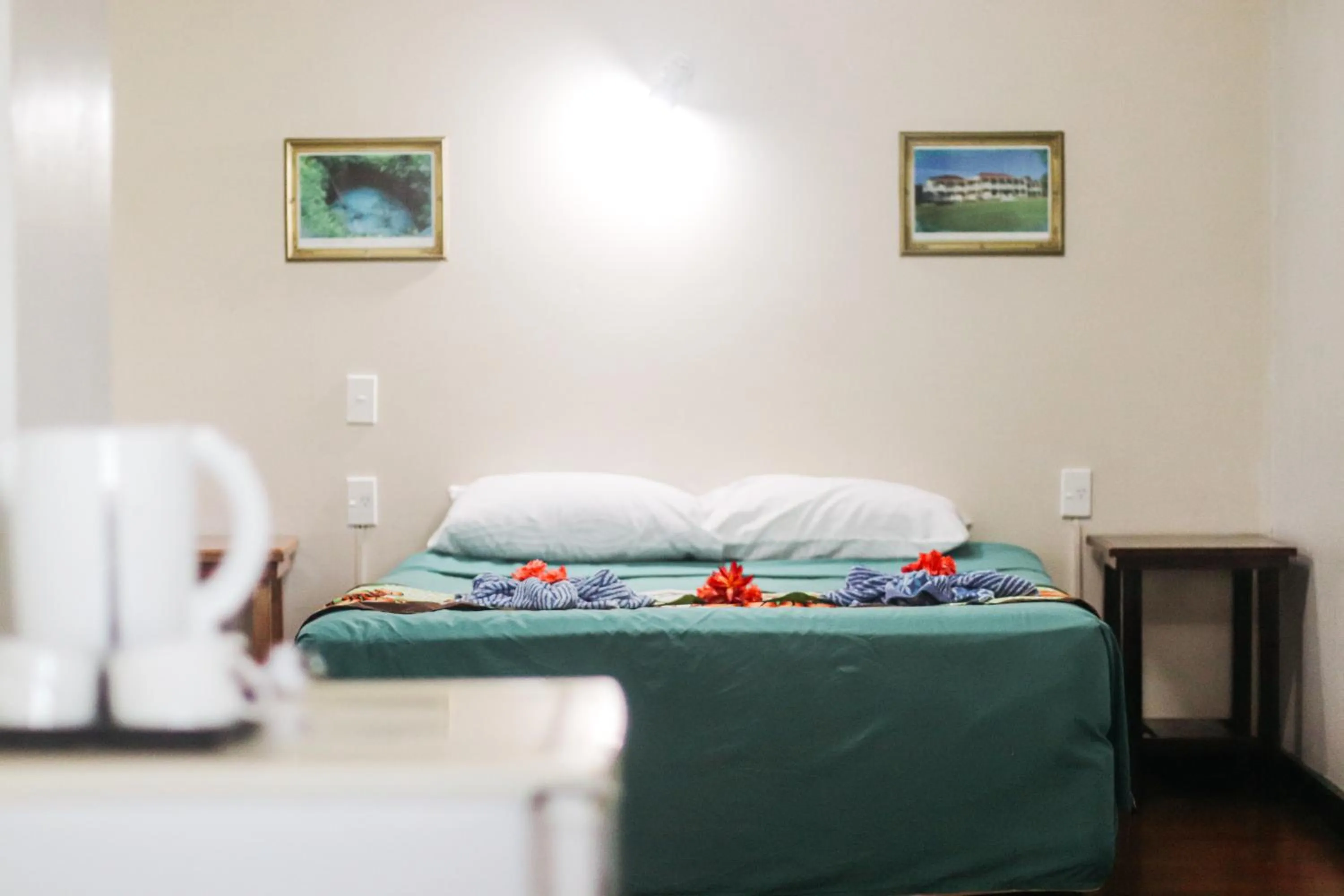 Bed in Hotel Millenia Samoa