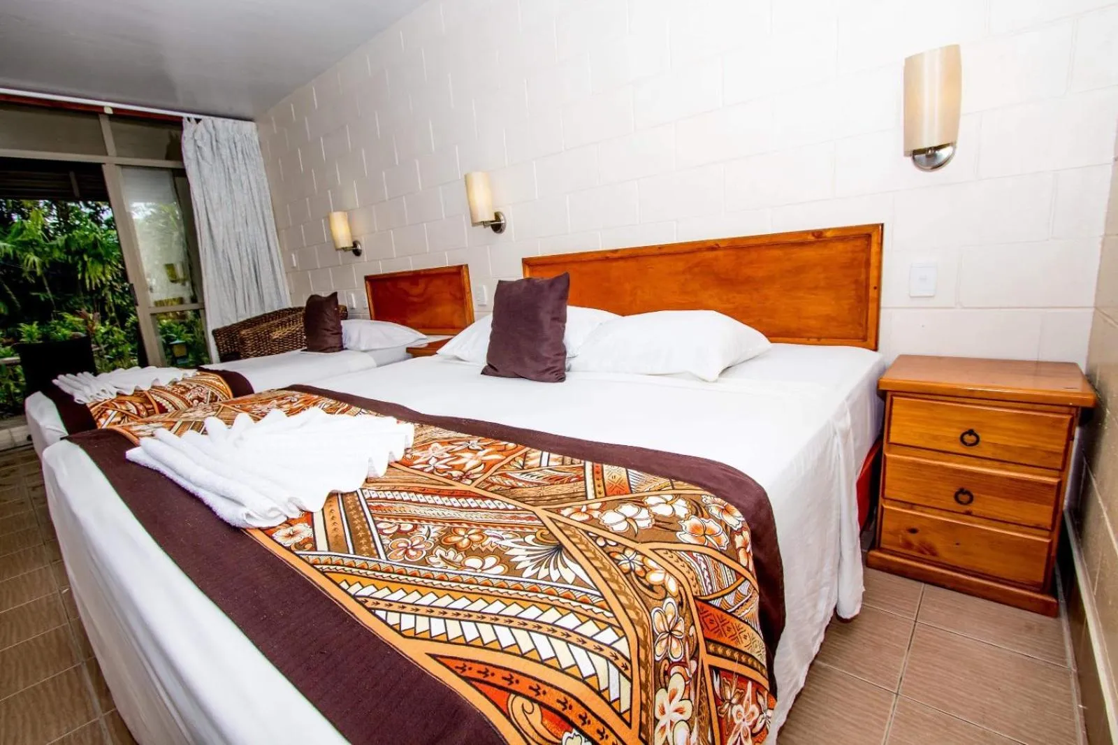 Photo of the whole room, Bed in Hotel Millenia Samoa