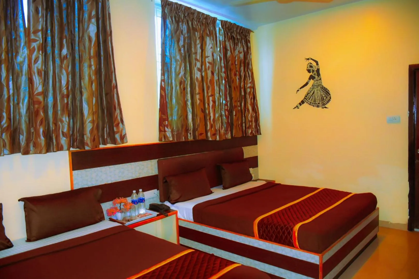 Photo of the whole room, Bed in Madurai Grands Inn