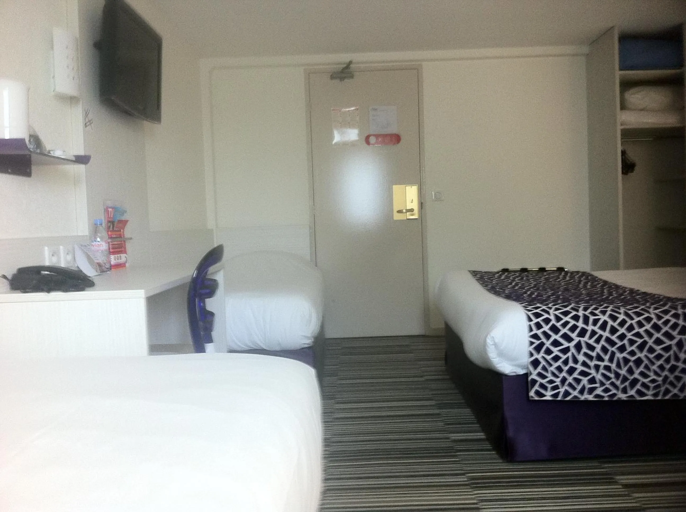 Bedroom, Bed in The Originals City, Hôtel Alizéa, Le Mans Nord