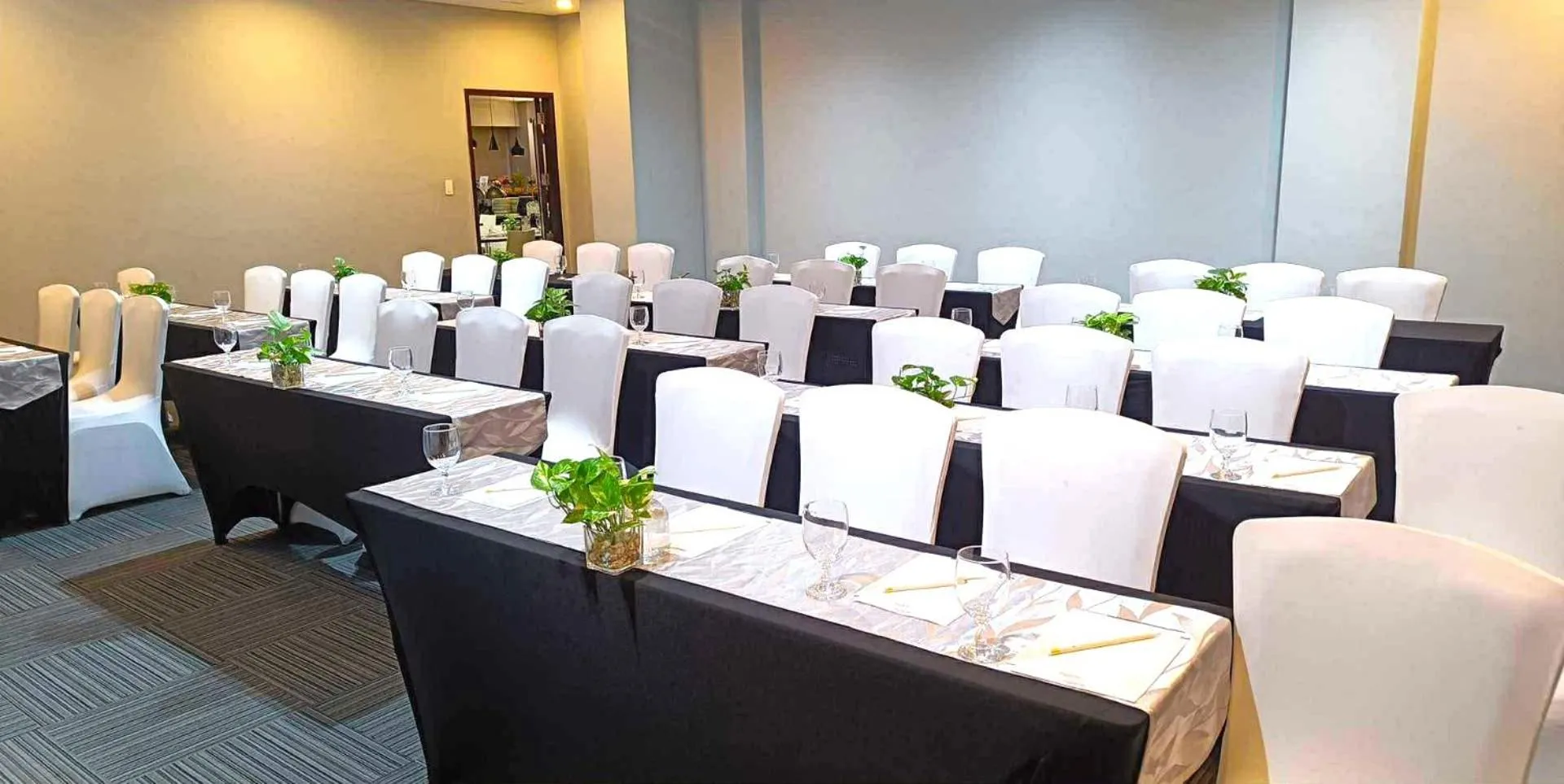 Banquet/Function facilities in Microtel by Wyndham Acropolis