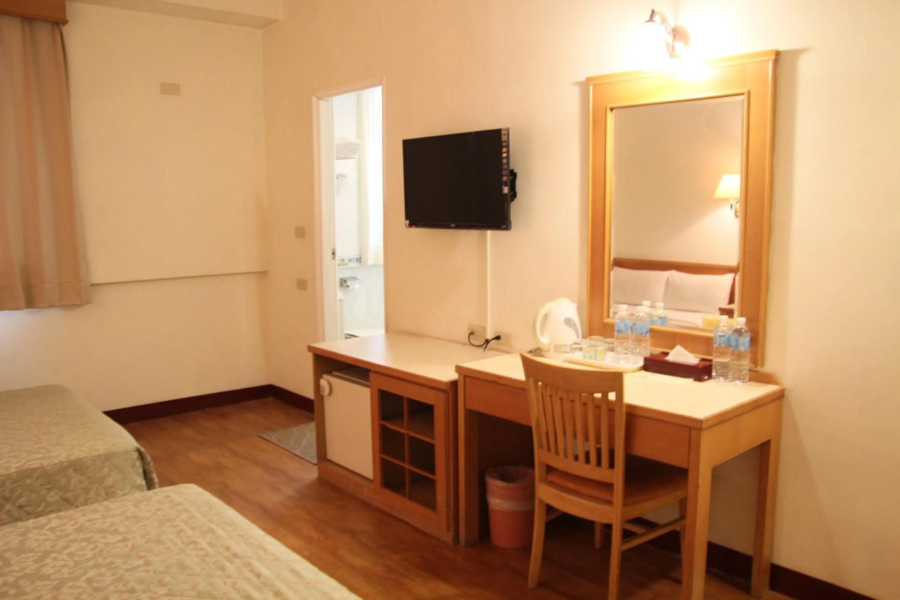 Photo of the whole room, Bed in 金馬大飯店 Riverside Hotel