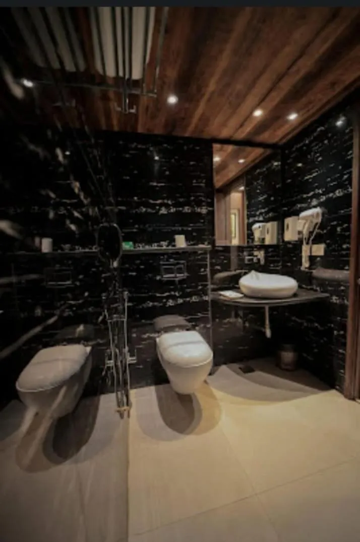 Bathroom in Hotel Stay Well Dx