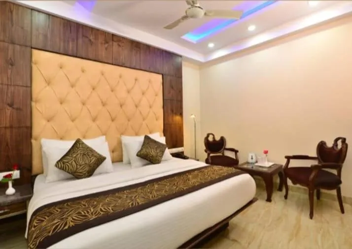 Bedroom, Bed in Hotel Stay Well Dx