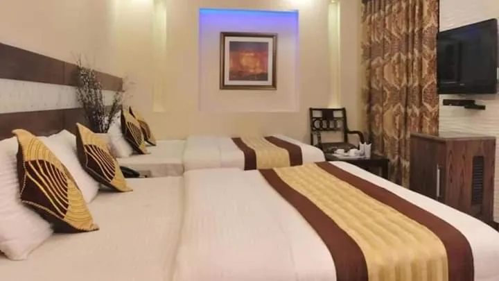 Bed in Hotel Stay Well Dx