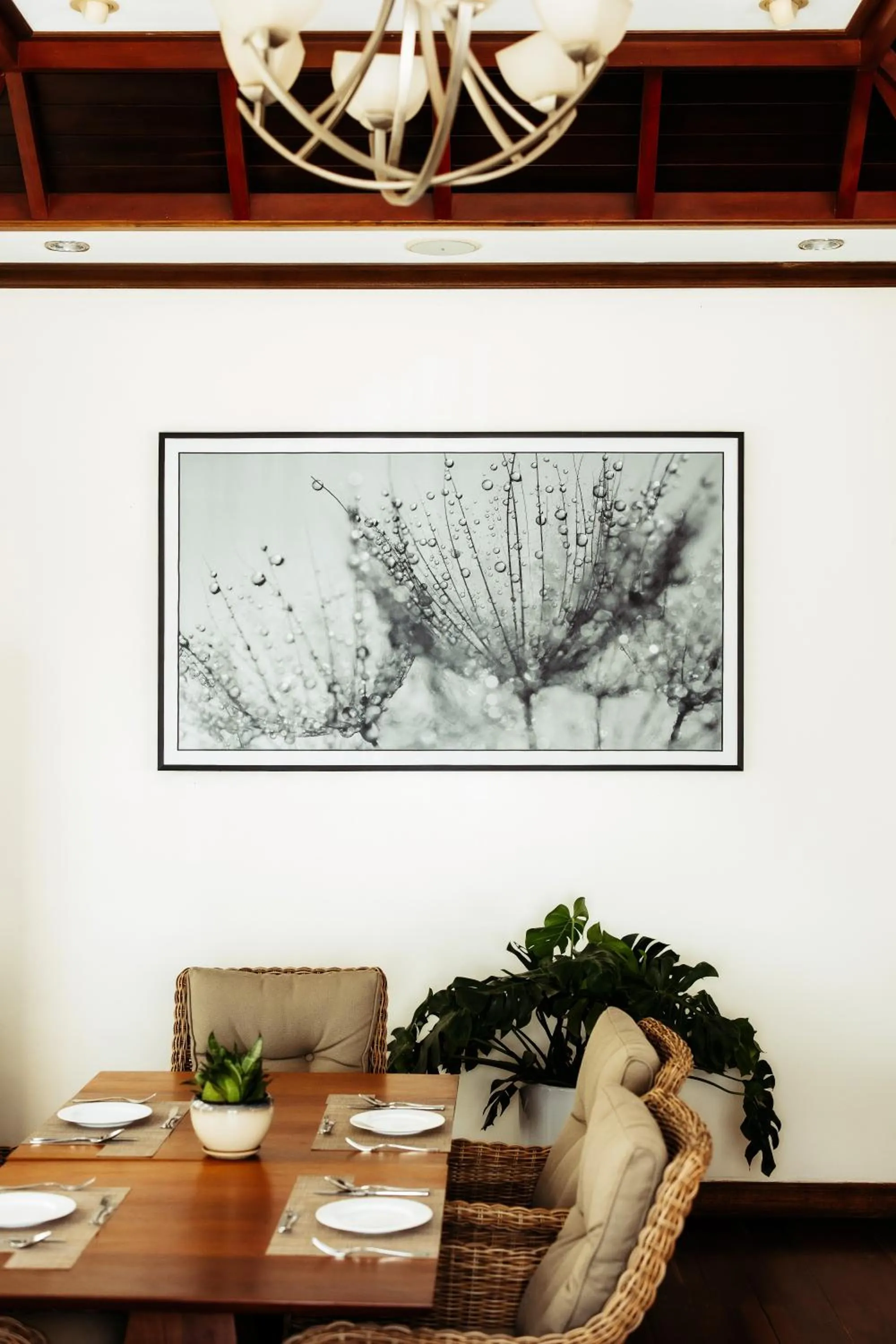 Restaurant/places to eat in Athena Hotel