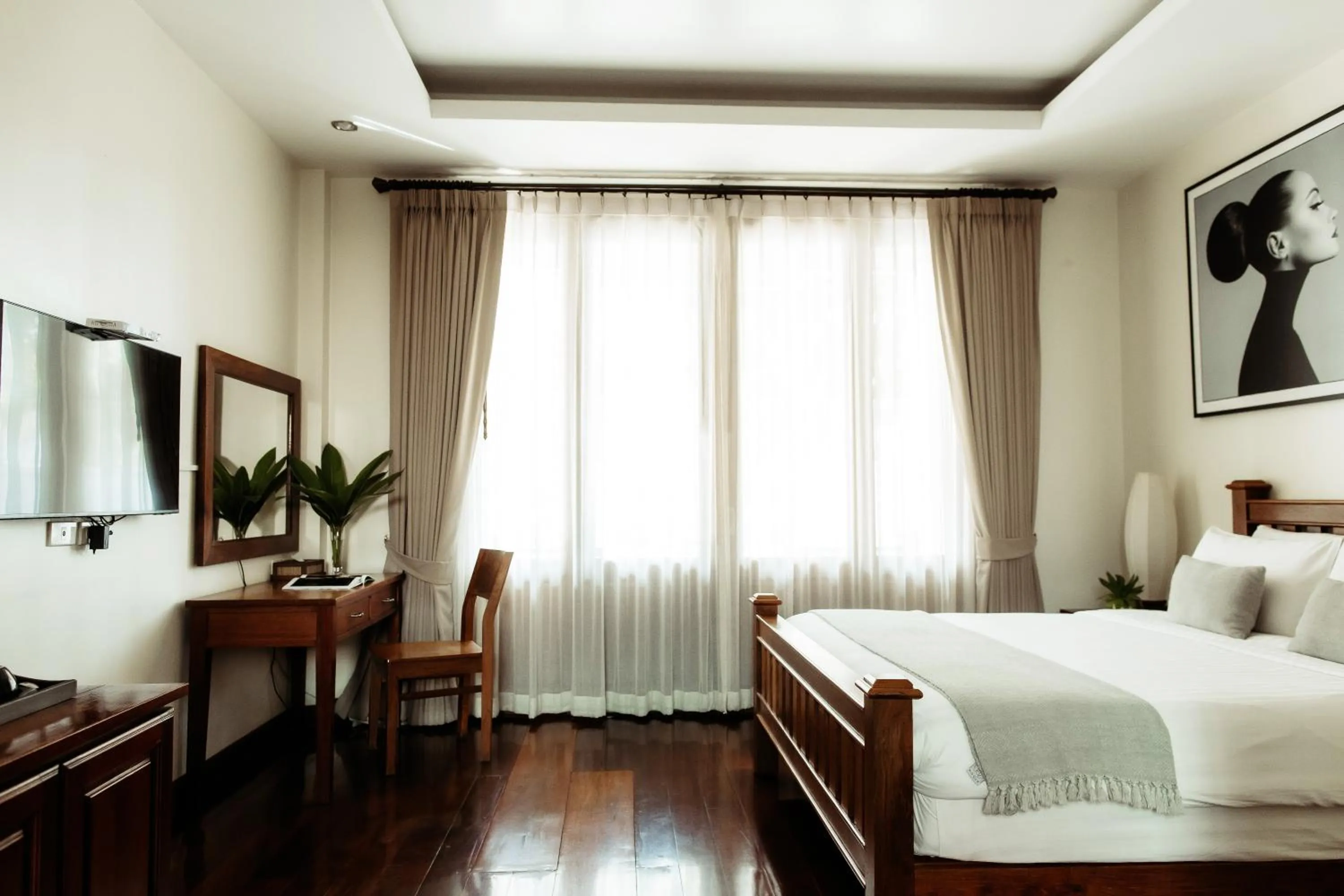 Bedroom, Bed in Athena Hotel