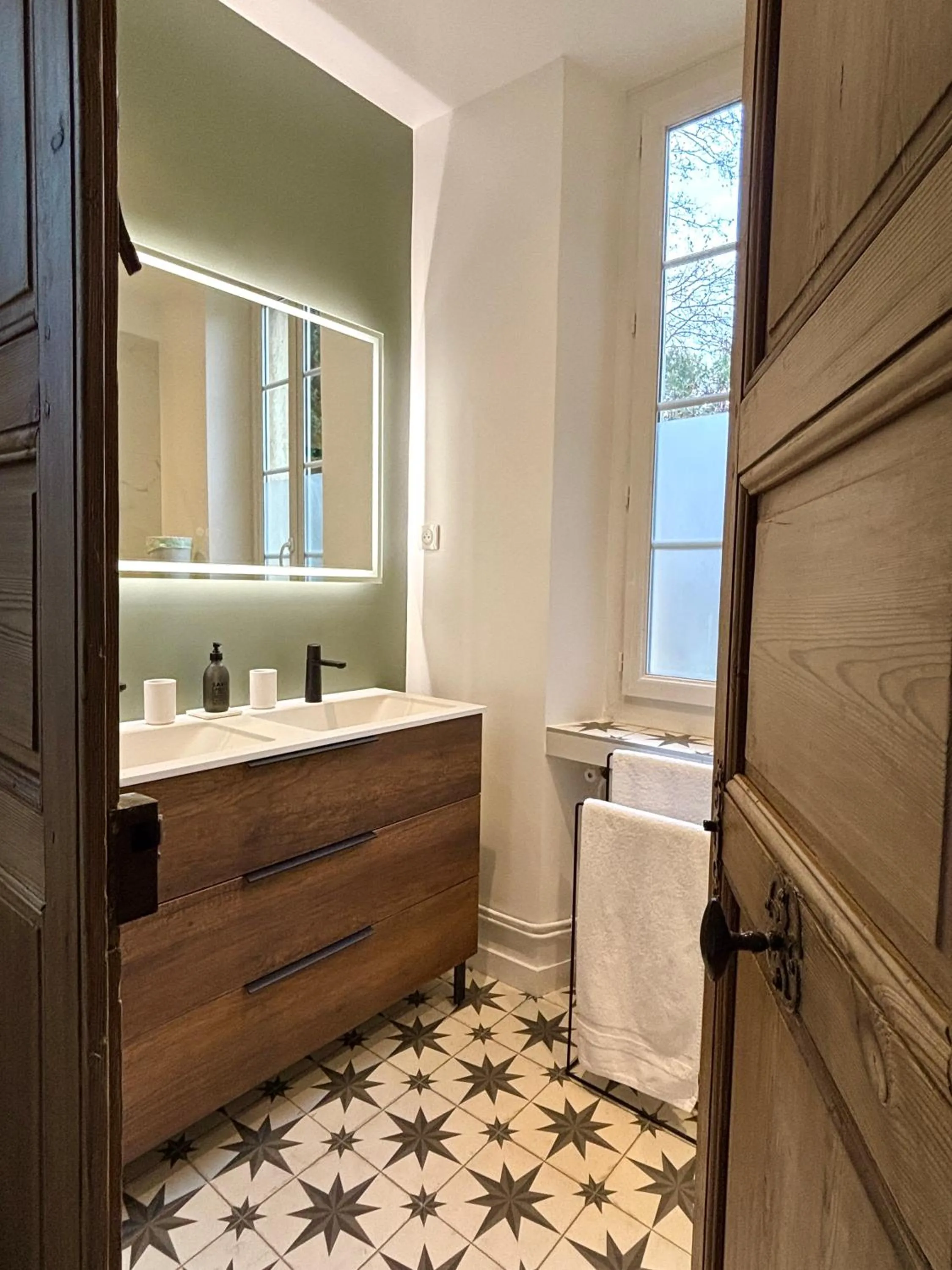Bathroom in Château de Saint-Girons - Luxury Guest House in Provence