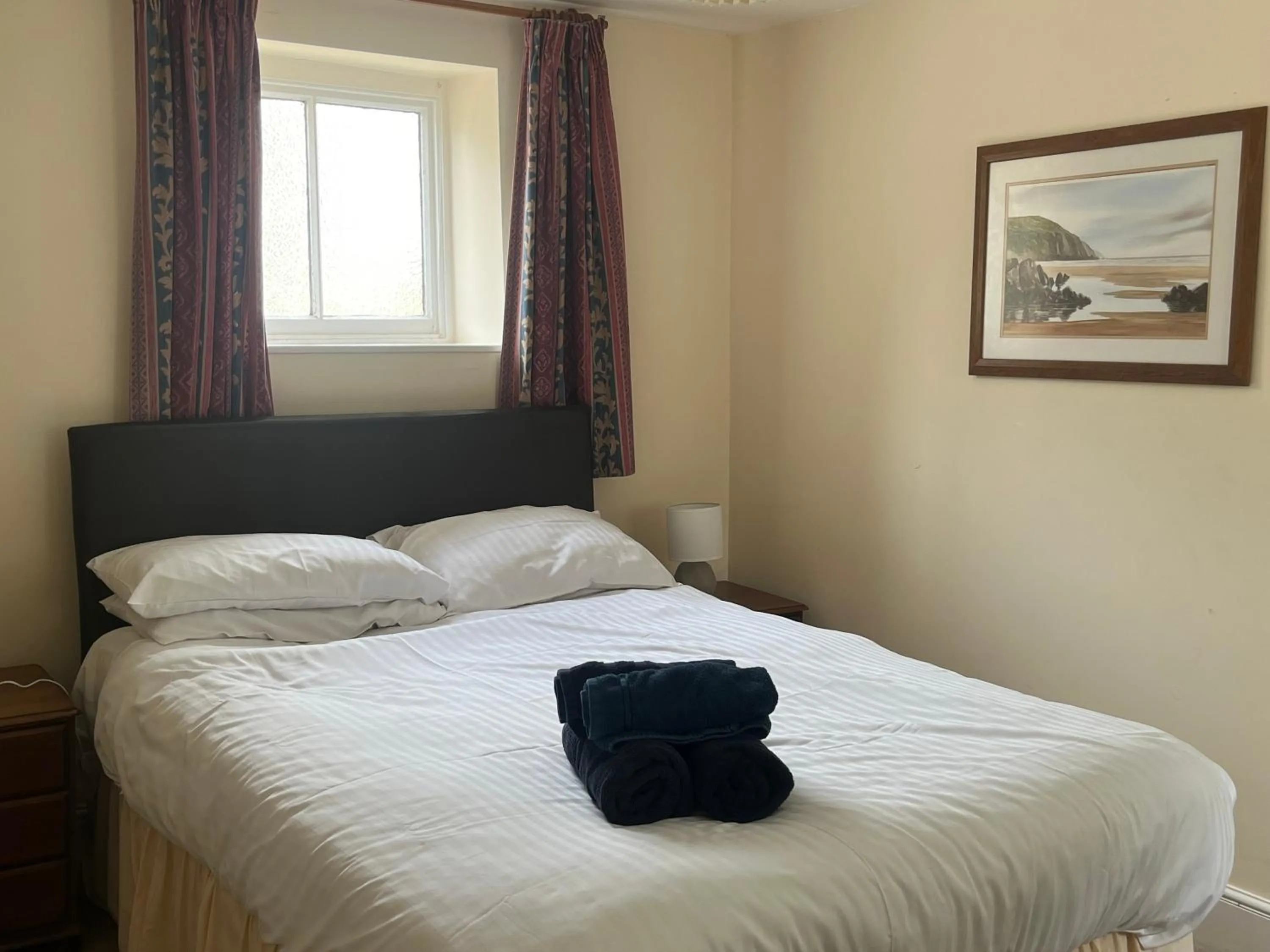 Bed in Trimstone Manor Hotel