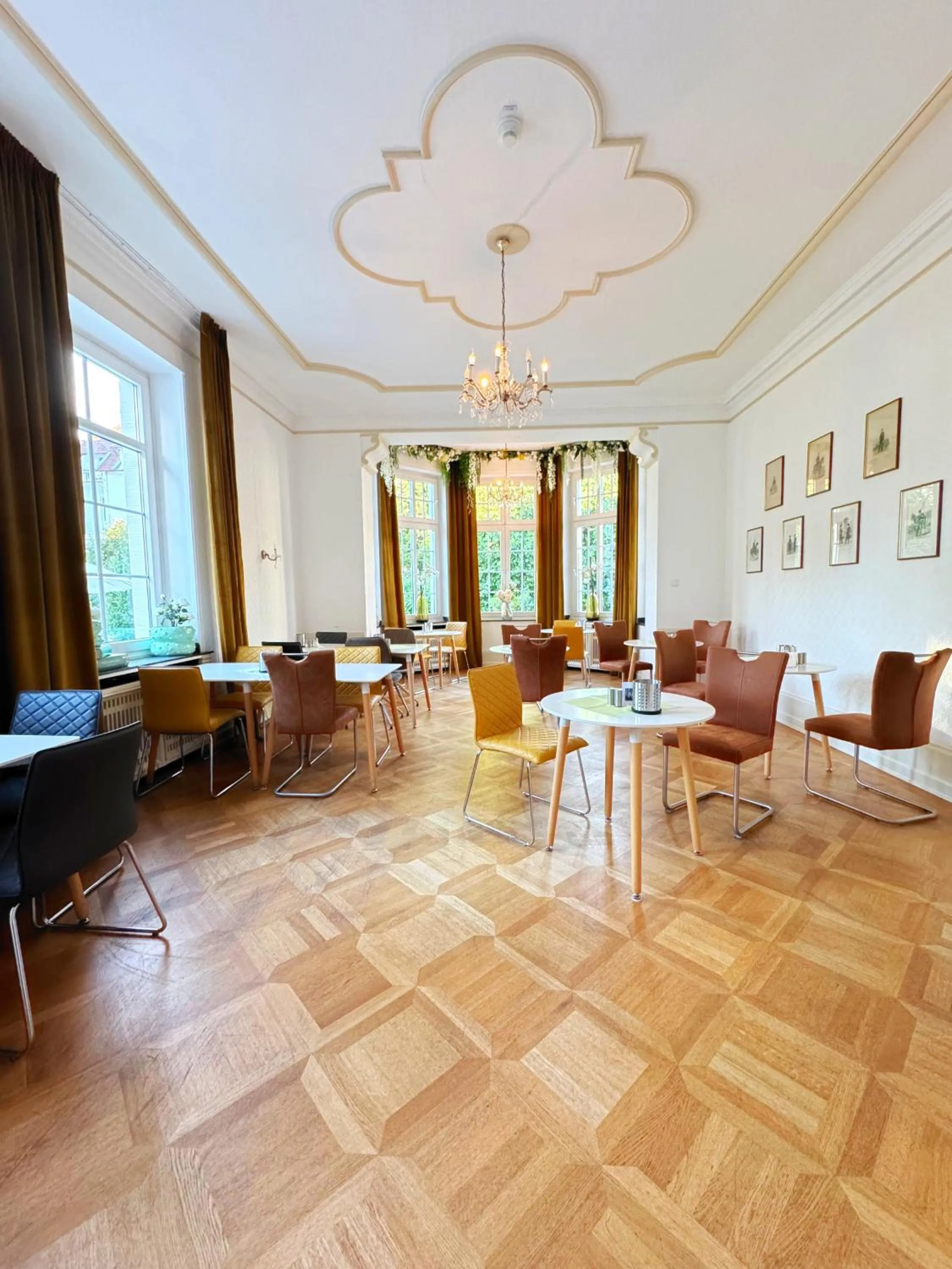 City Hotel ApartM3 am Park