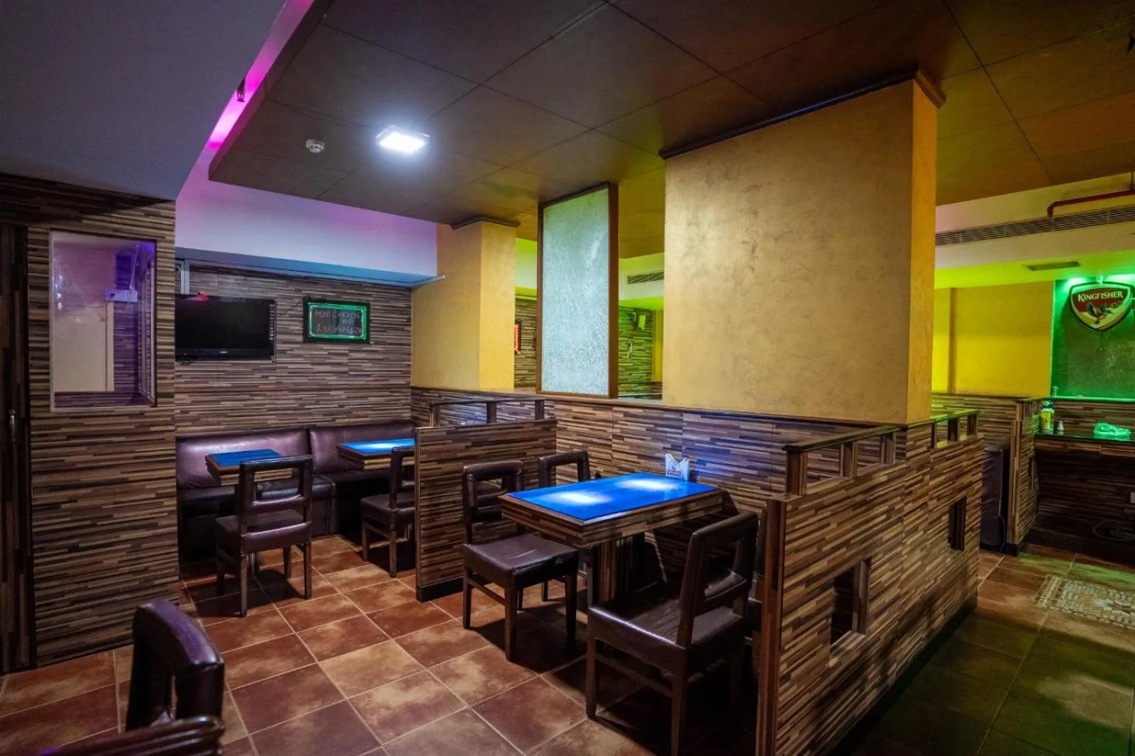 Restaurant/places to eat in Sree Bharani Hotels
