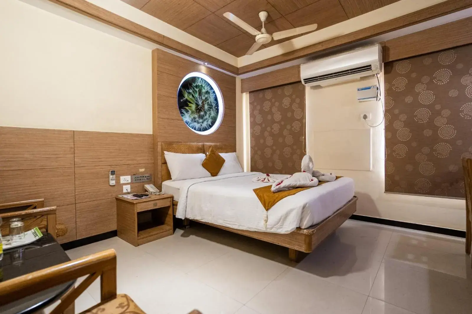 Property building, Bed in Sree Bharani Hotels Property building, Bed in Sree Bharani Hotels