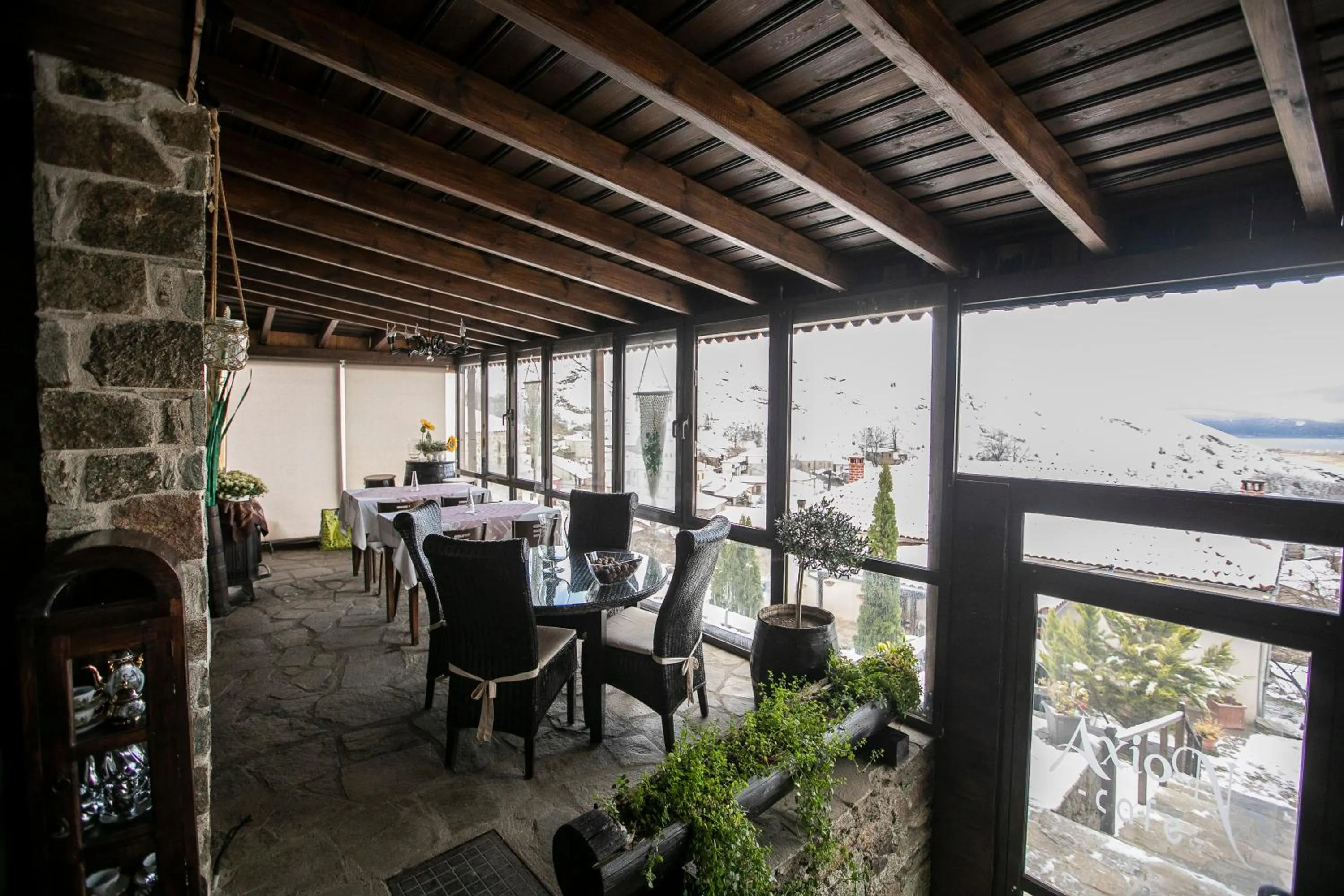 Dining area in Panorama Prespes